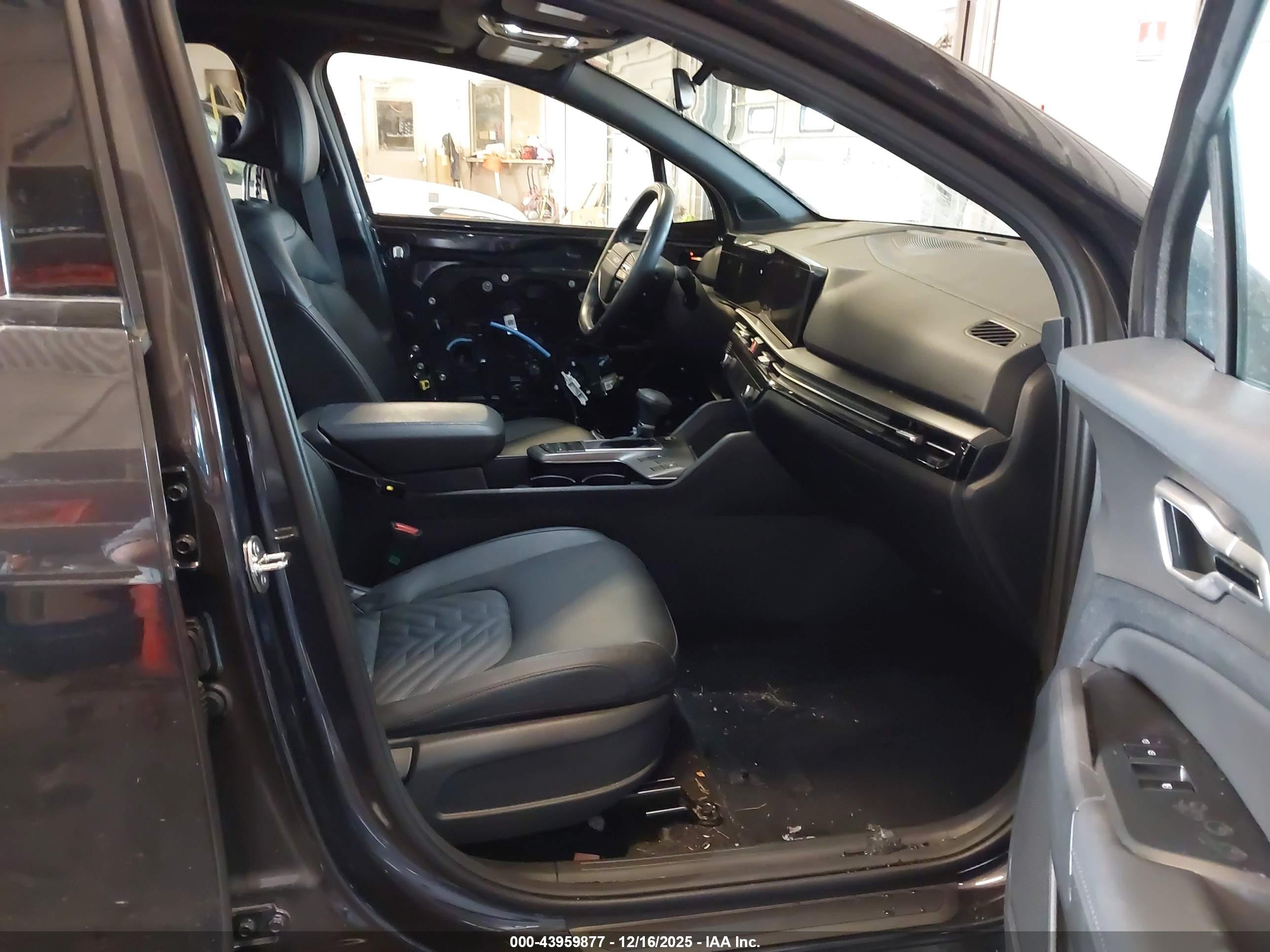 KIA SPORTAGE image 5