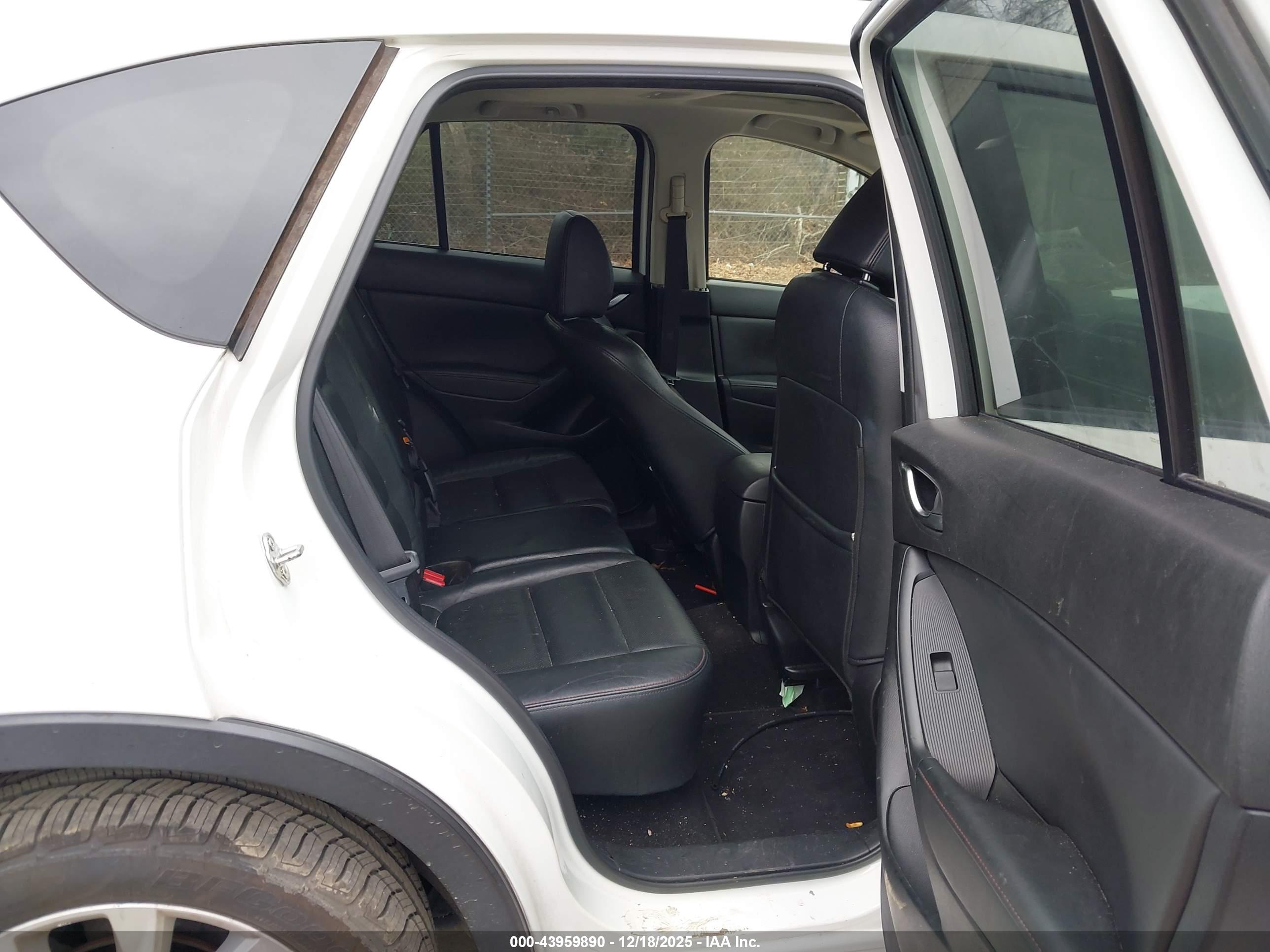 MAZDA CX-5 image 8
