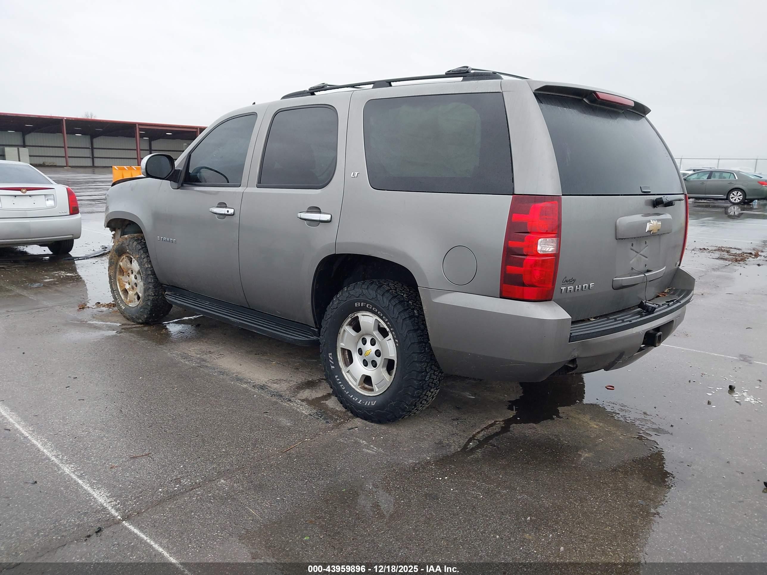 CHEVROLET TAHOE image 3