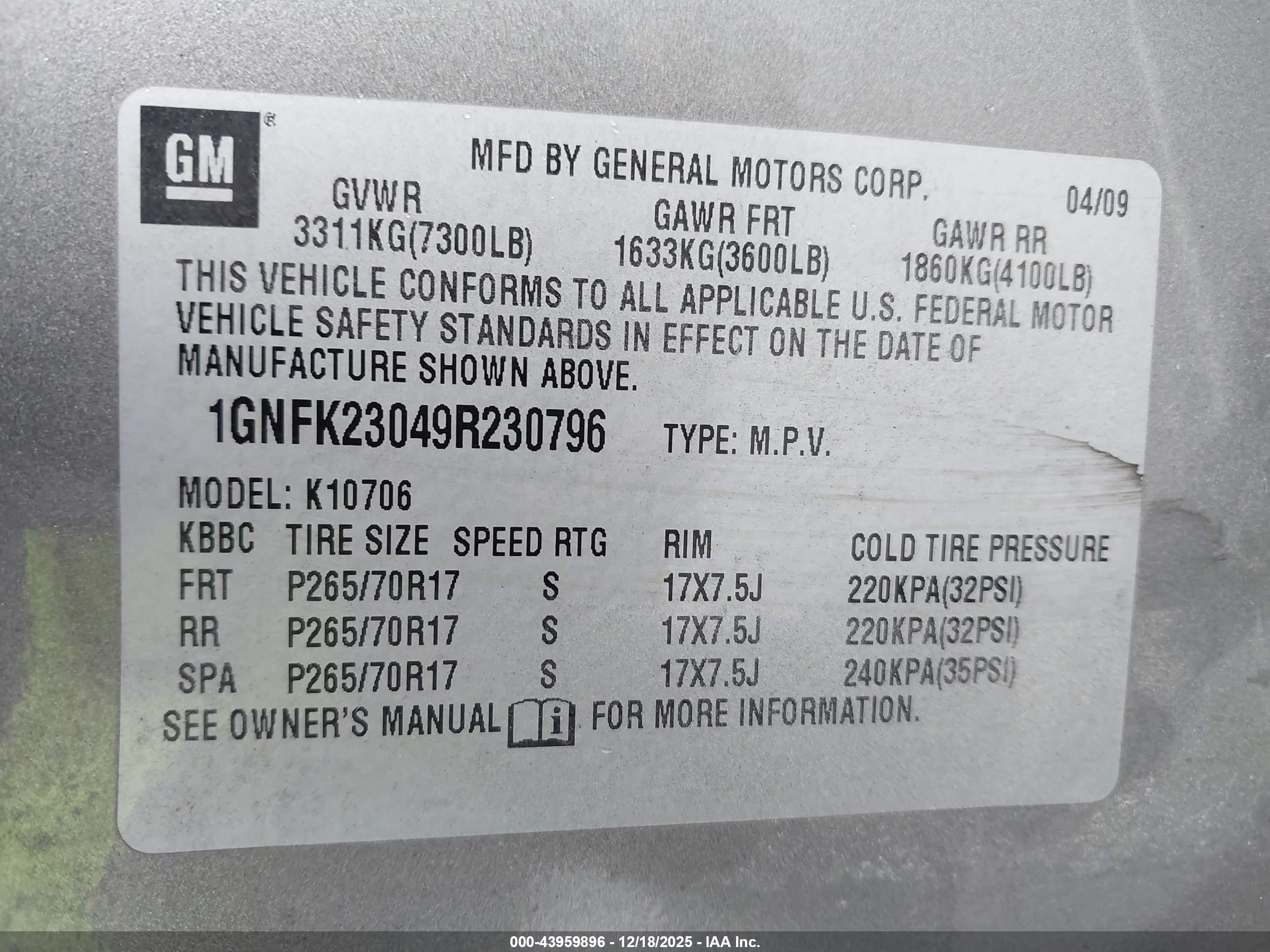 CHEVROLET TAHOE image 9