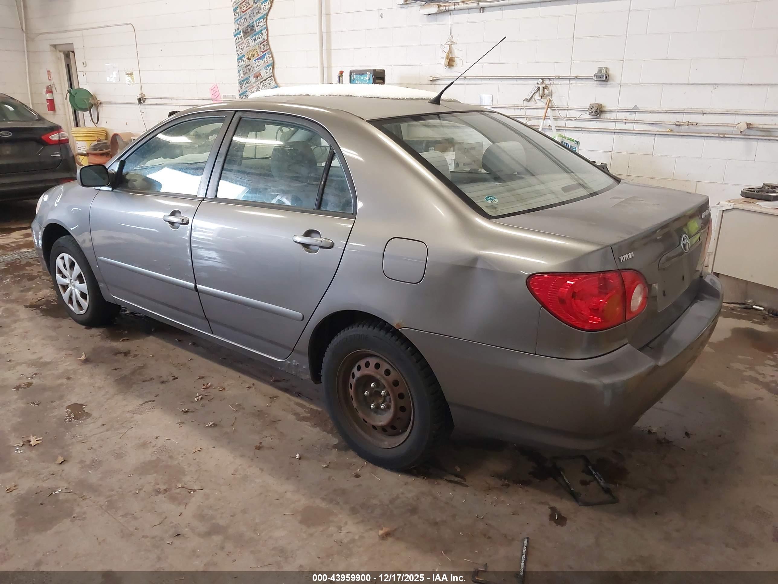 TOYOTA COROLLA image 3