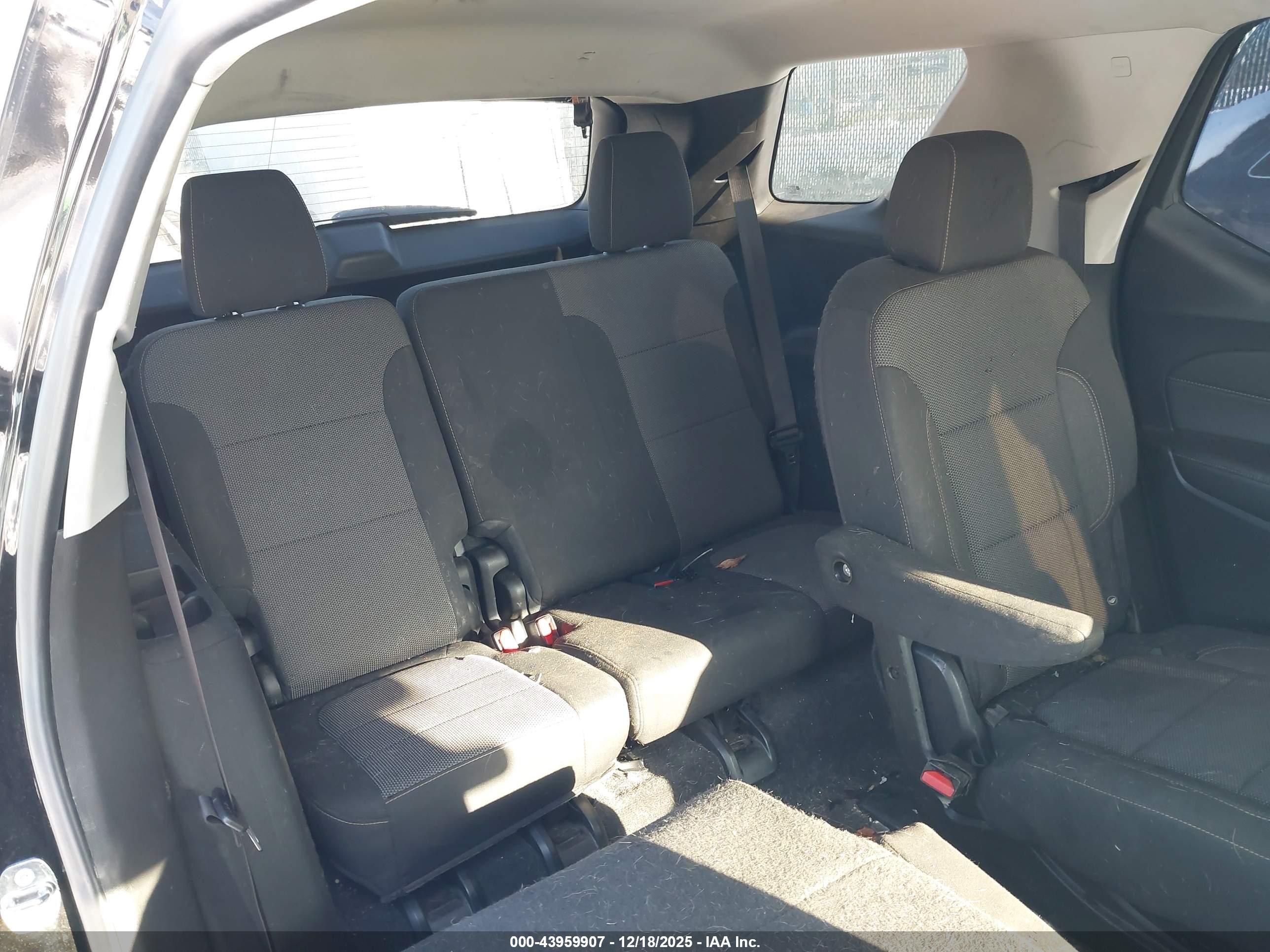 CHEVROLET TRAVERSE image 8