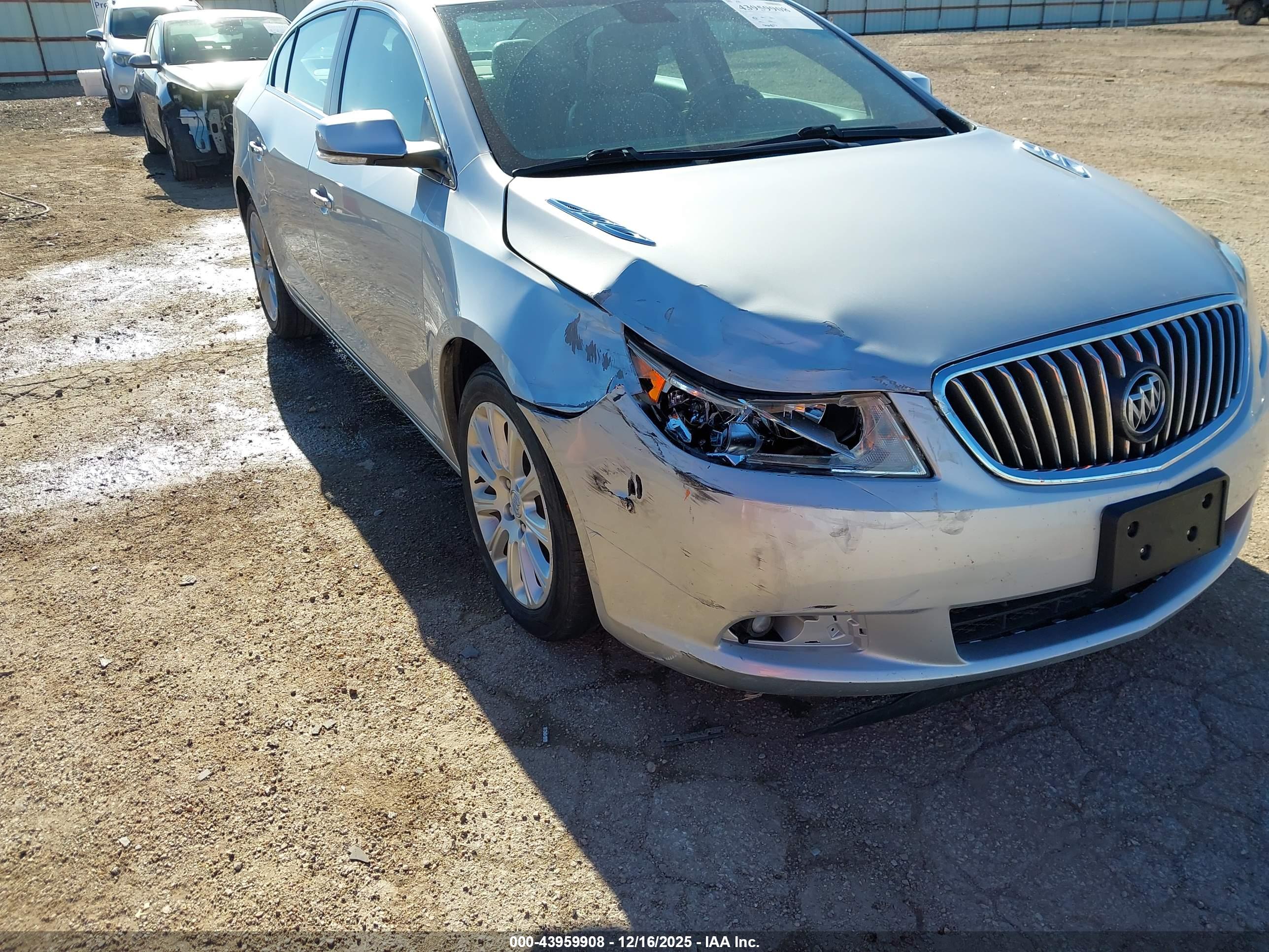 BUICK LACROSSE image 6