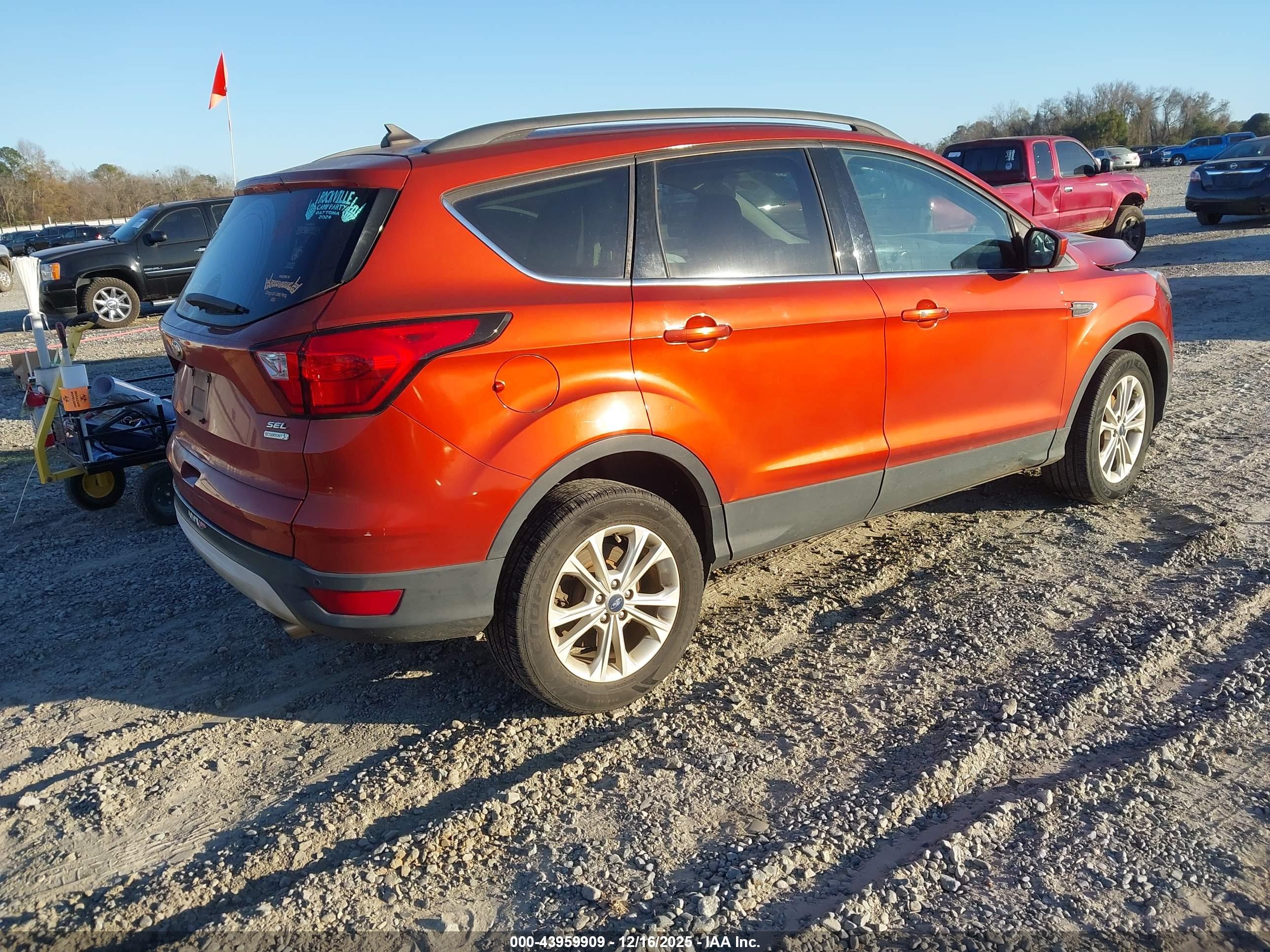 FORD ESCAPE image 4