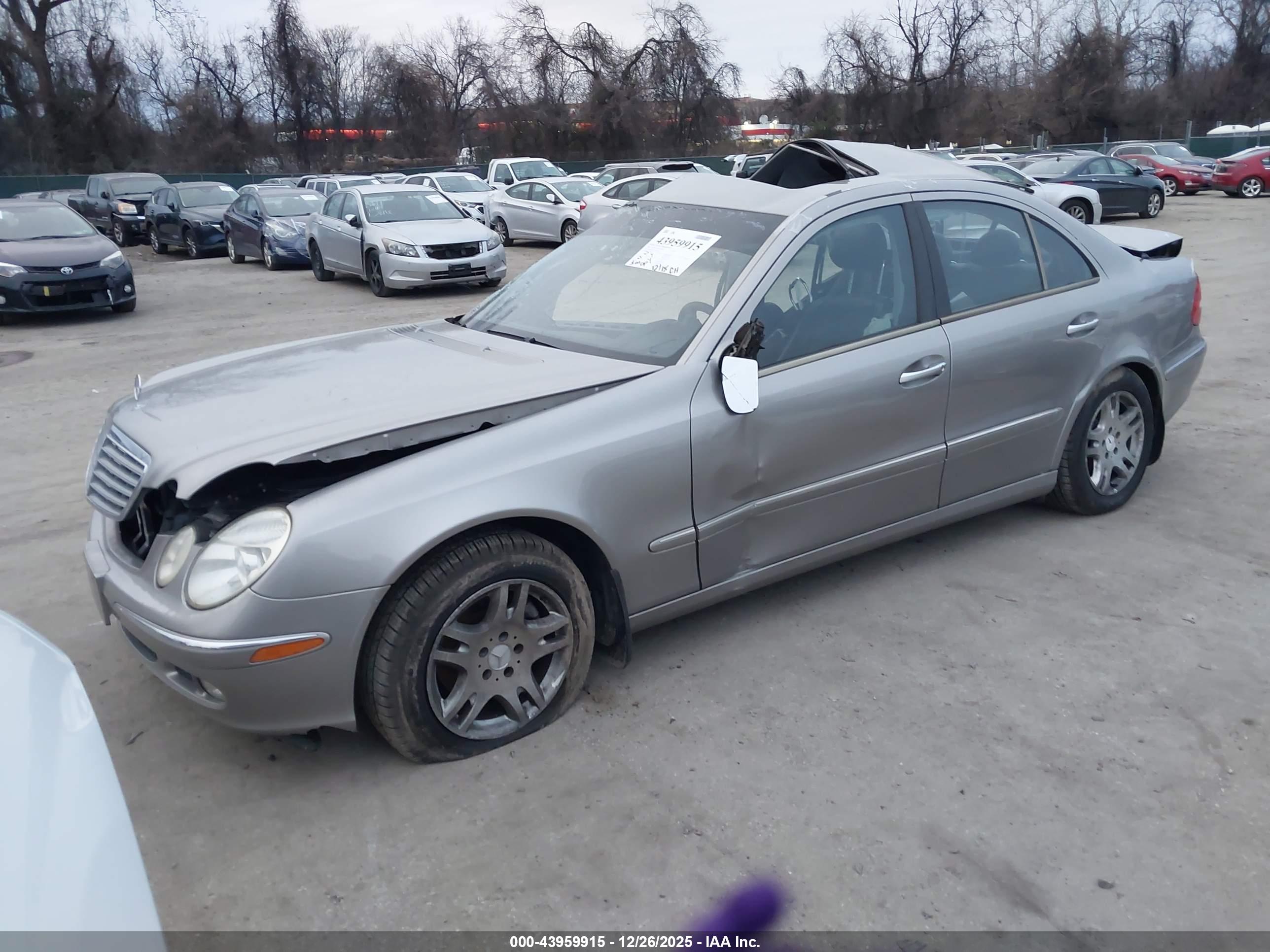 MERCEDES-BENZ E image 2