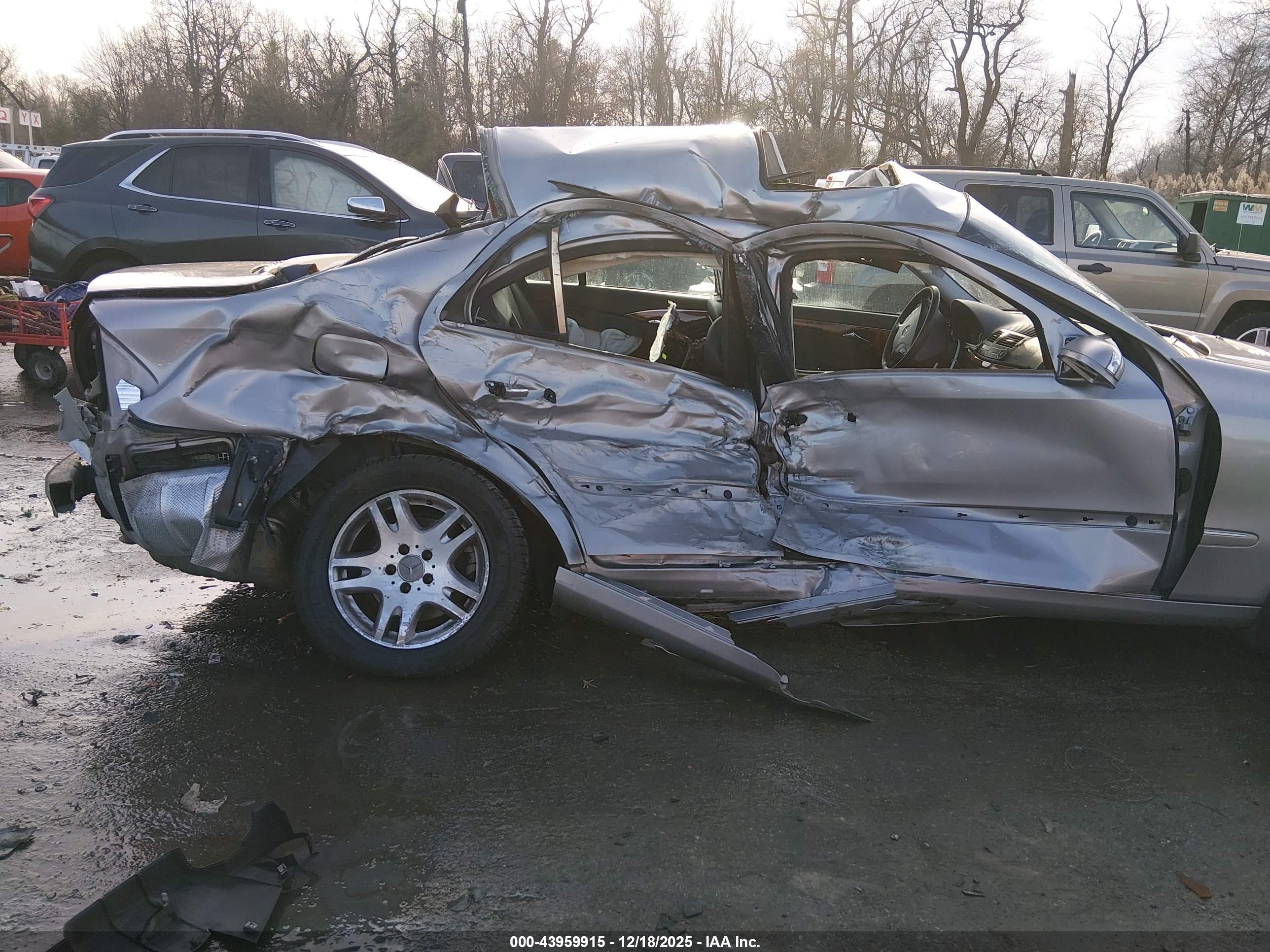 MERCEDES-BENZ E image 6