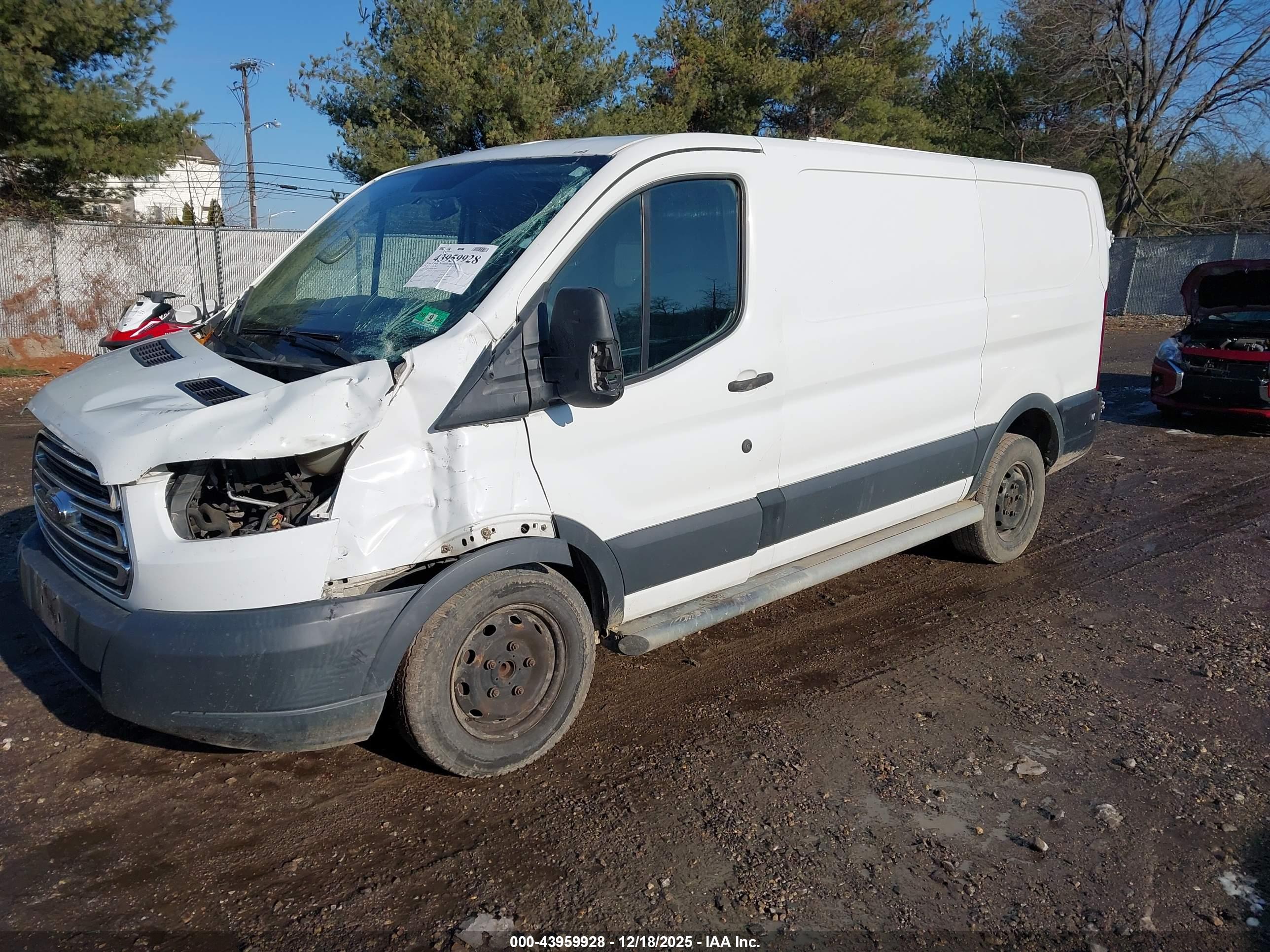 FORD TRANSIT-250 image 2