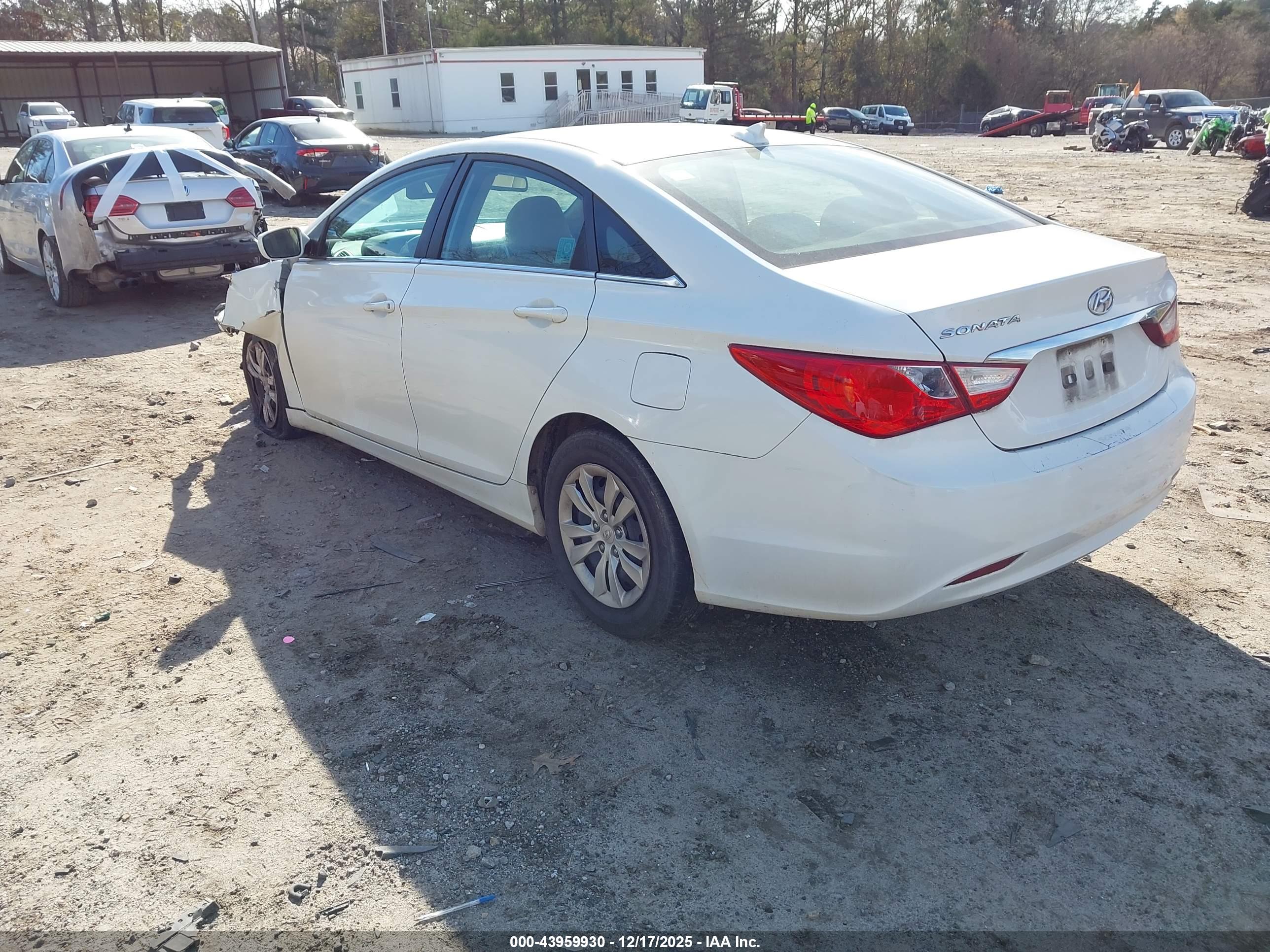 HYUNDAI SONATA image 3