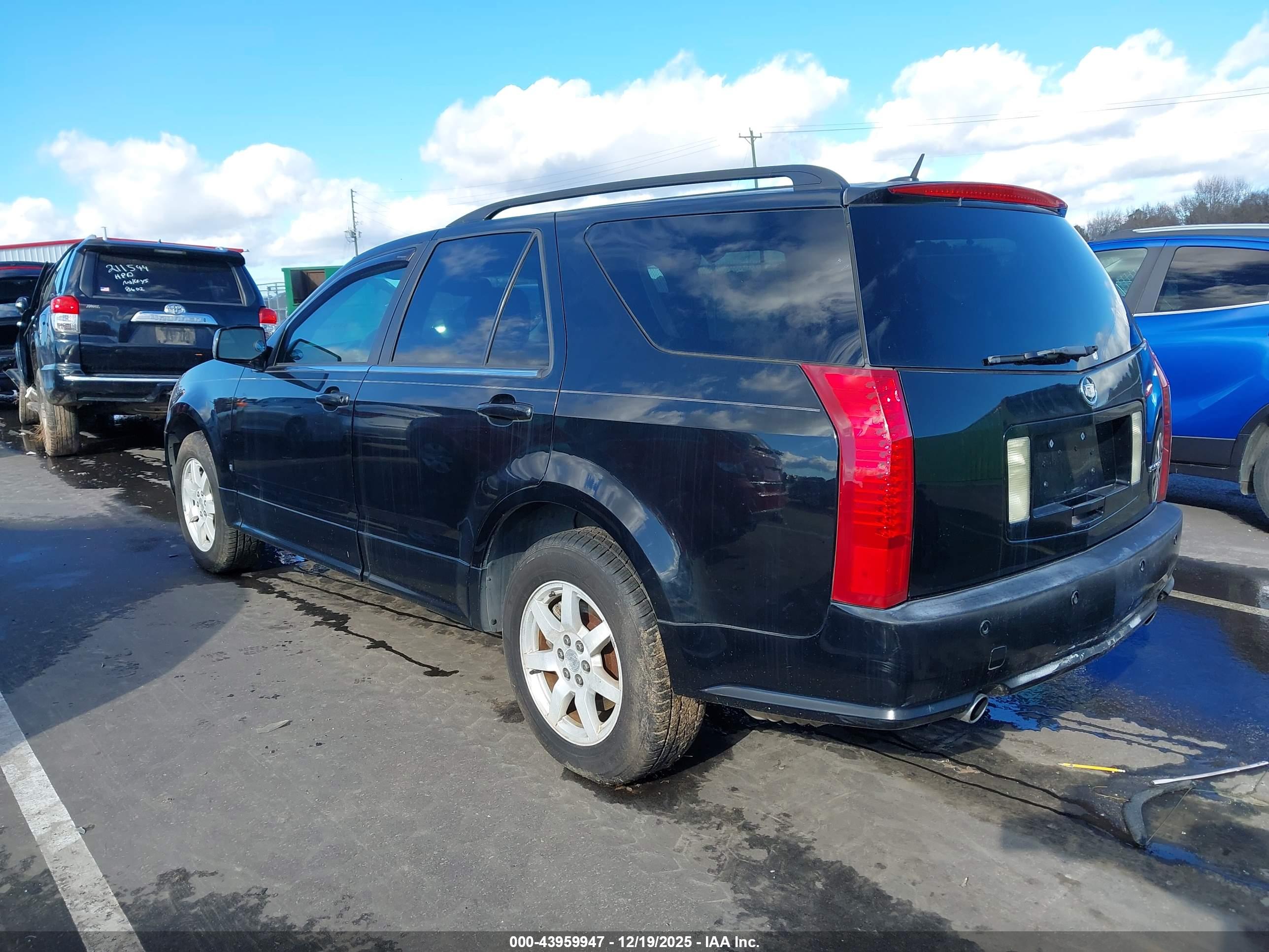 CADILLAC SRX image 3