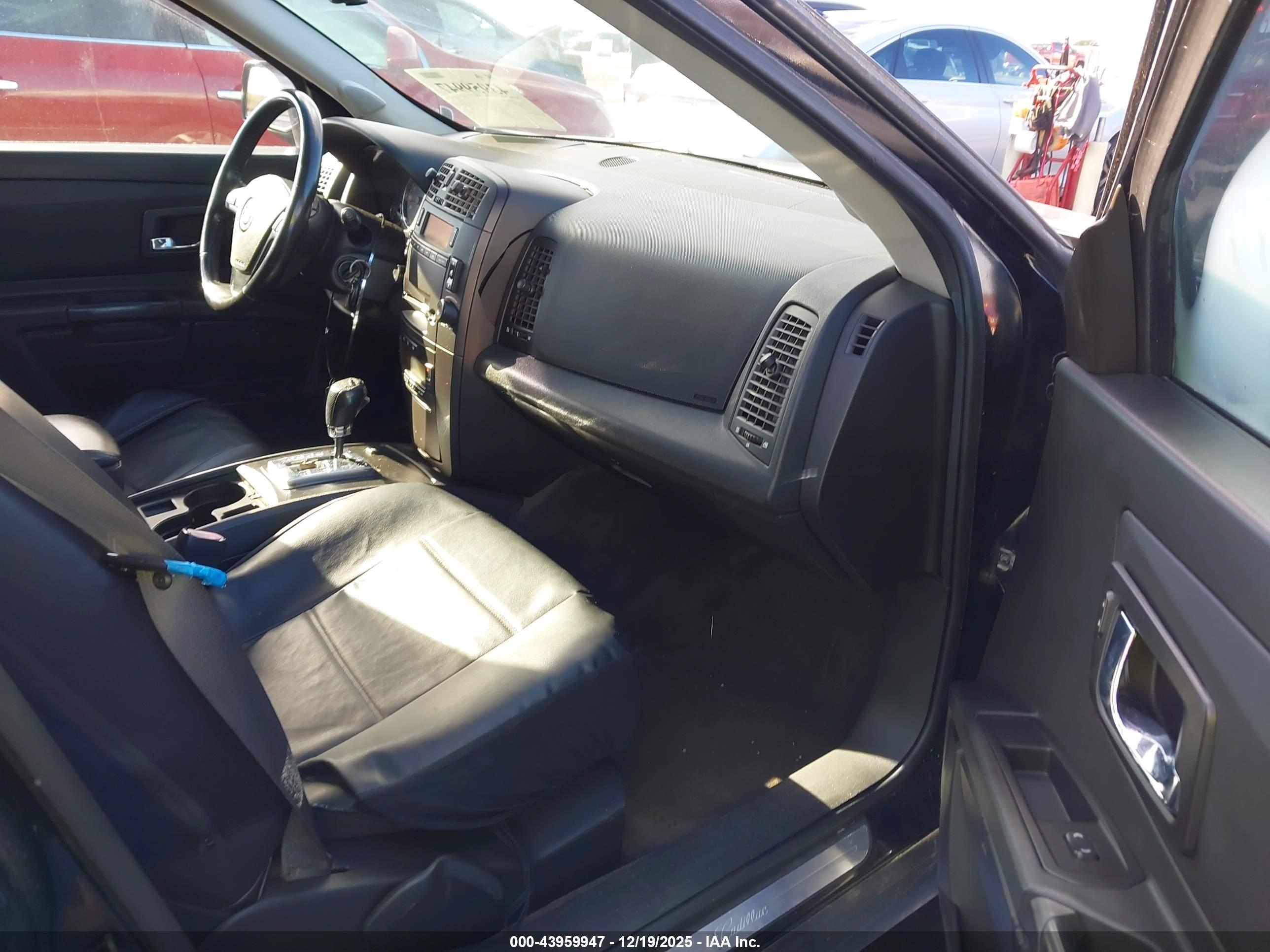 CADILLAC SRX image 5