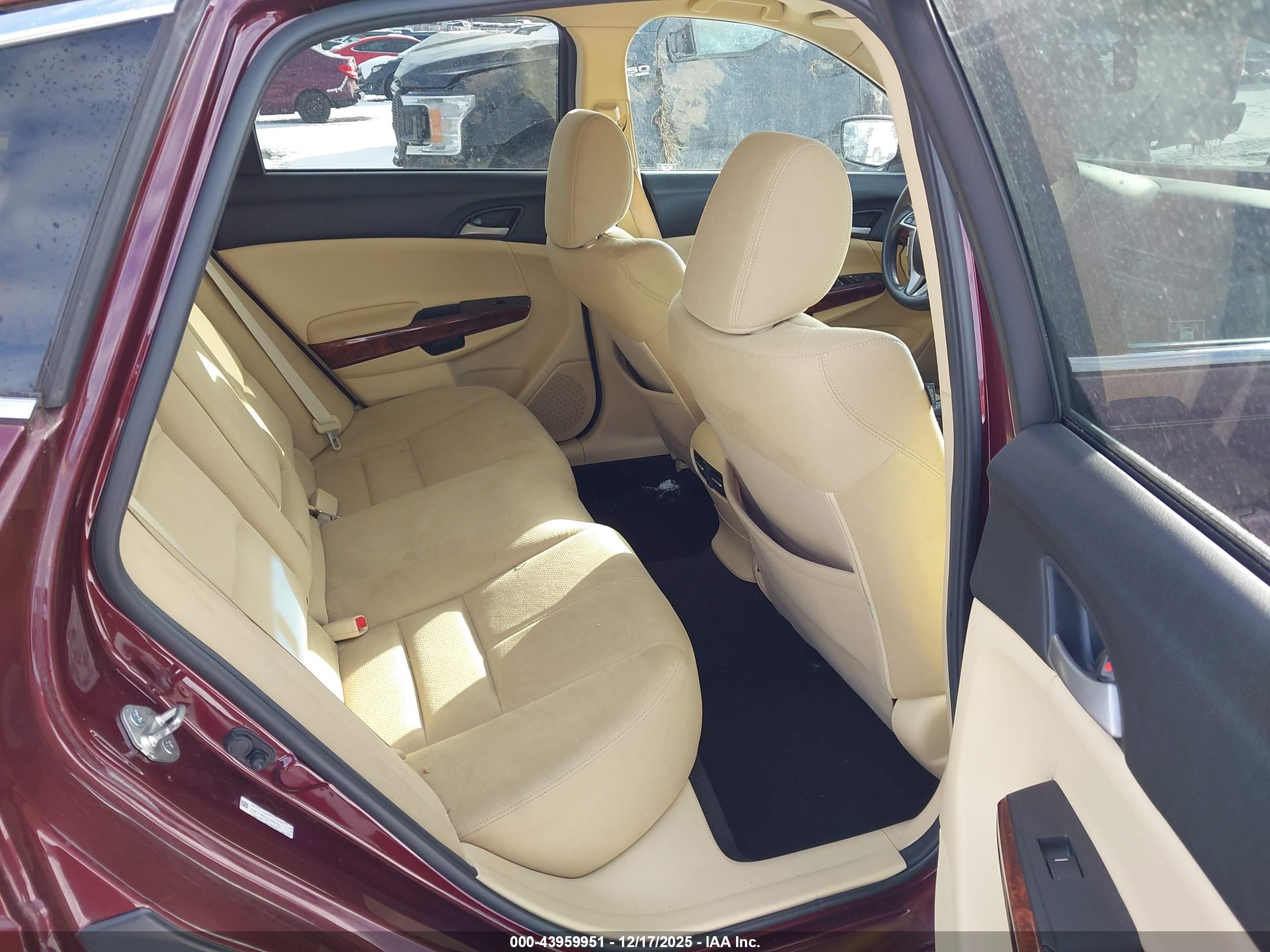 HONDA CROSSTOUR image 8