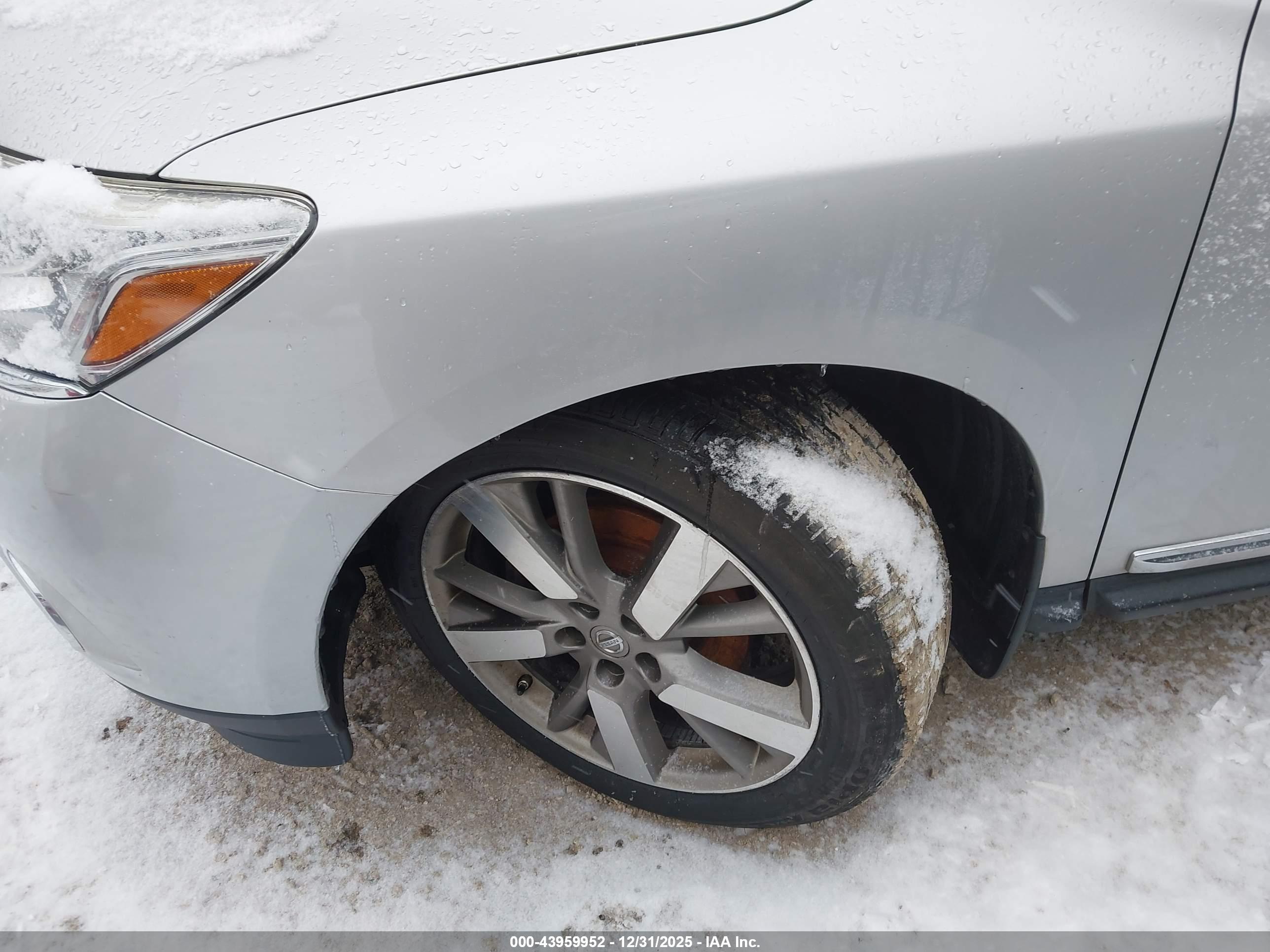 NISSAN PATHFINDER image 6