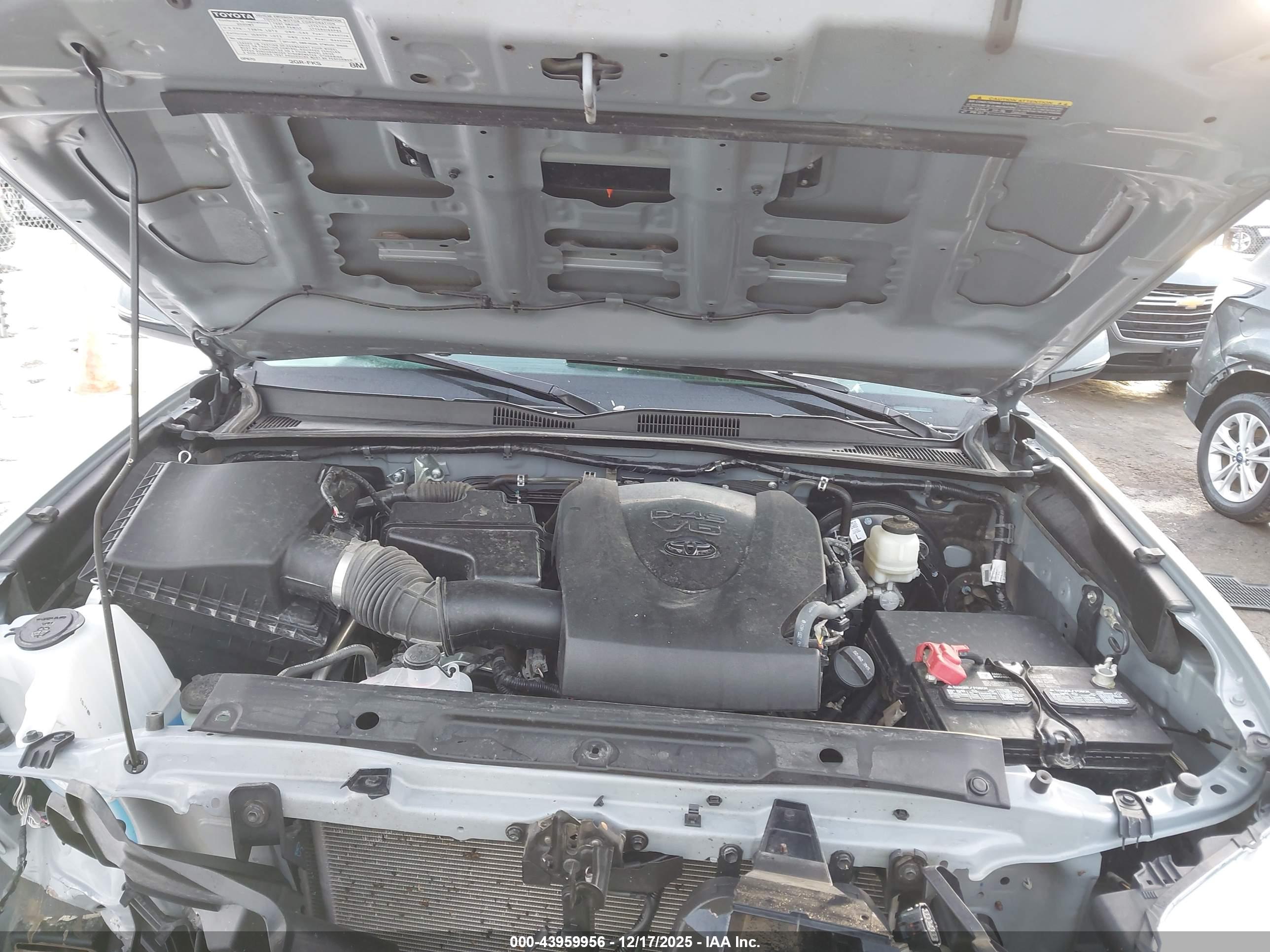 TOYOTA TACOMA image 10