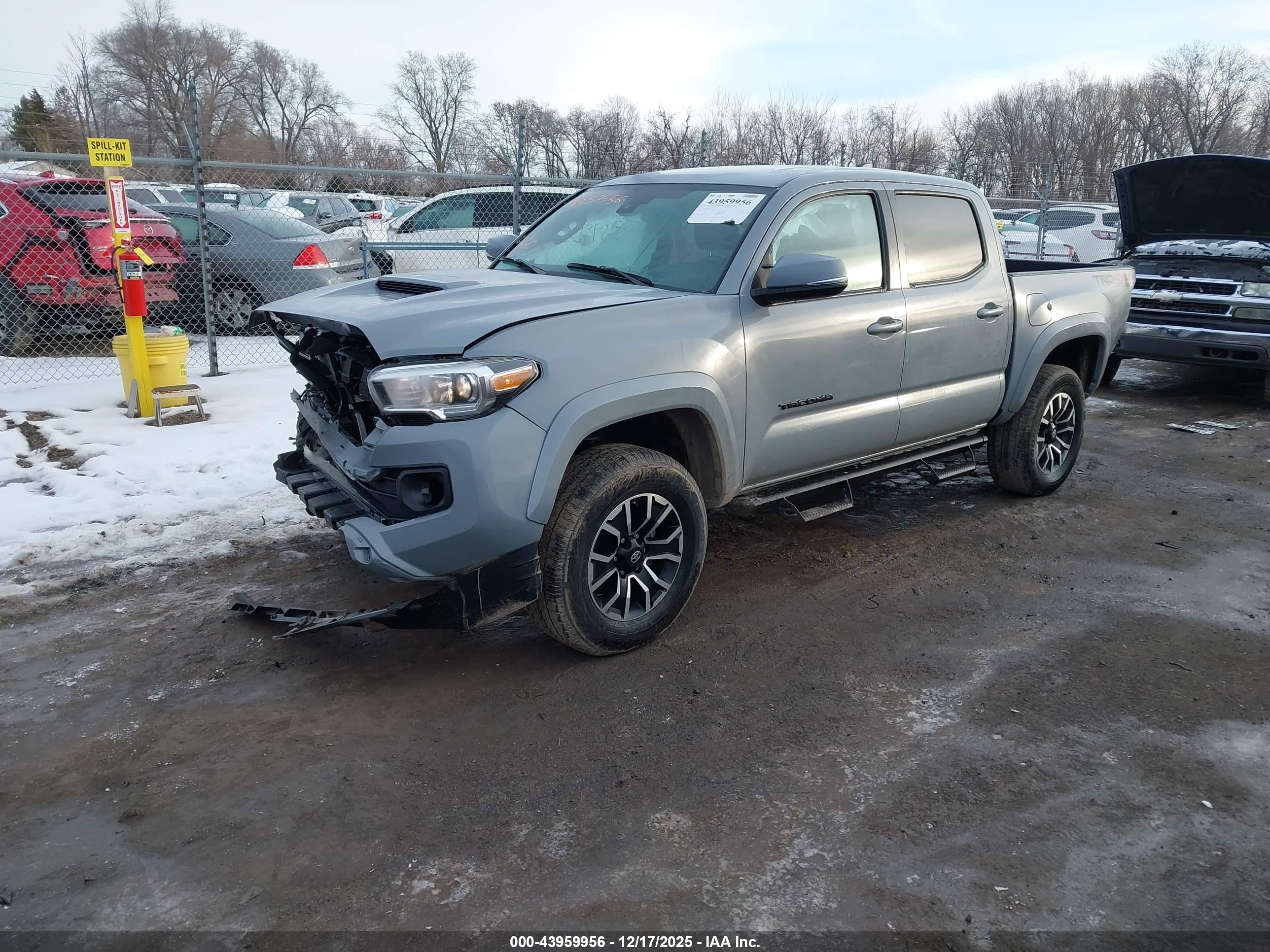 TOYOTA TACOMA image 2