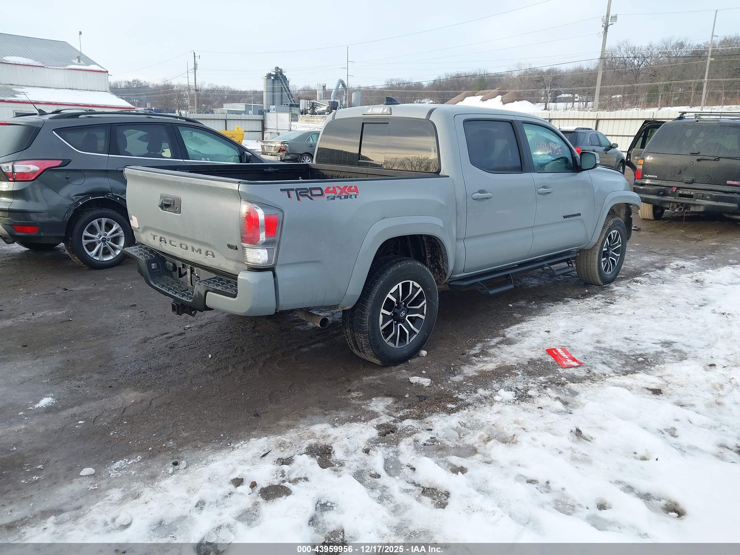 TOYOTA TACOMA image 4