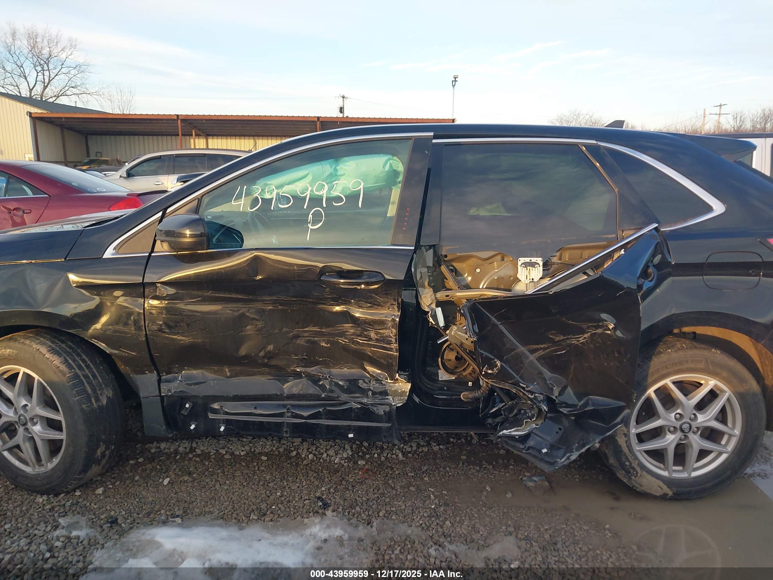 FORD EDGE image 6