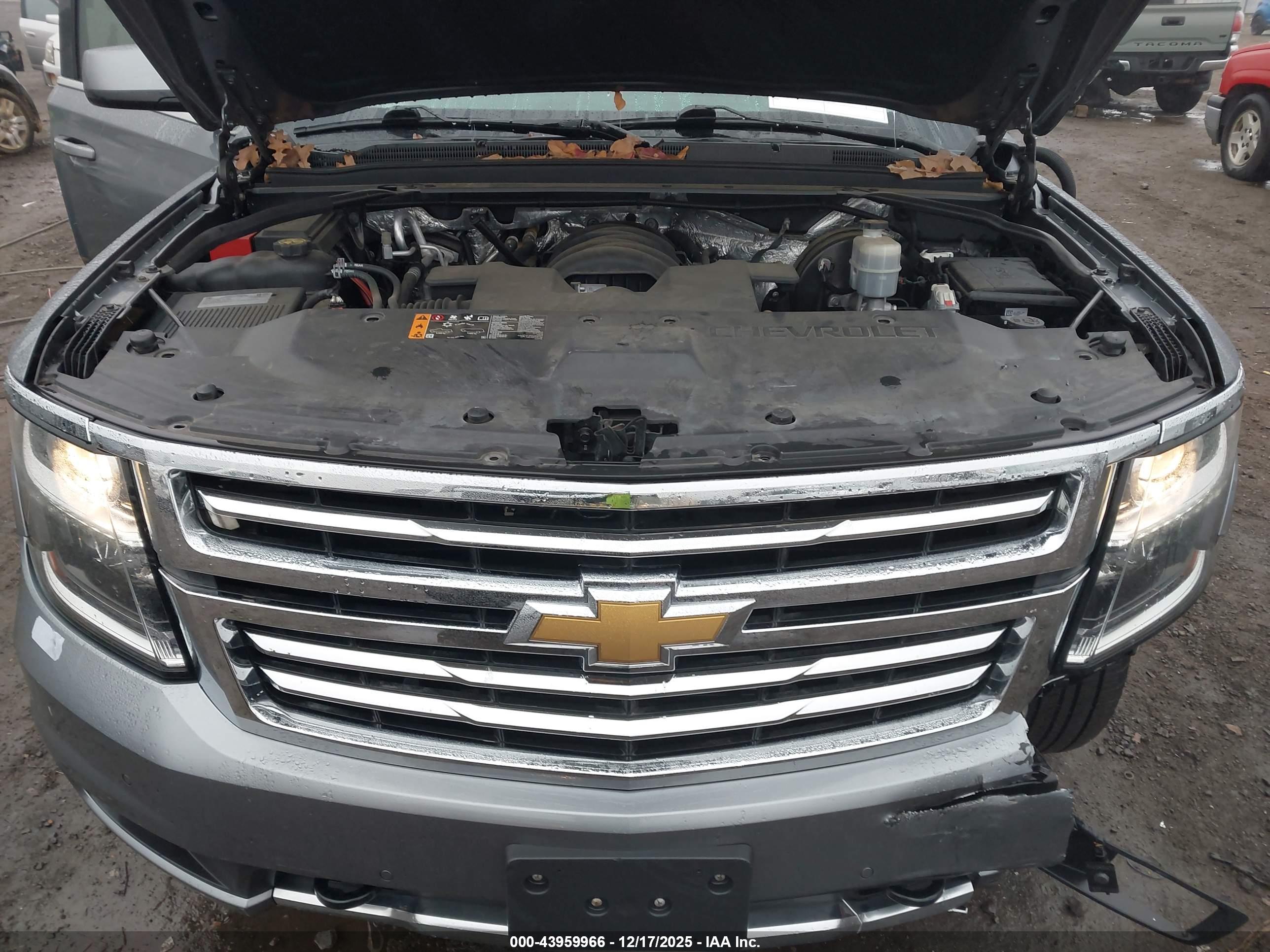 CHEVROLET TAHOE image 10
