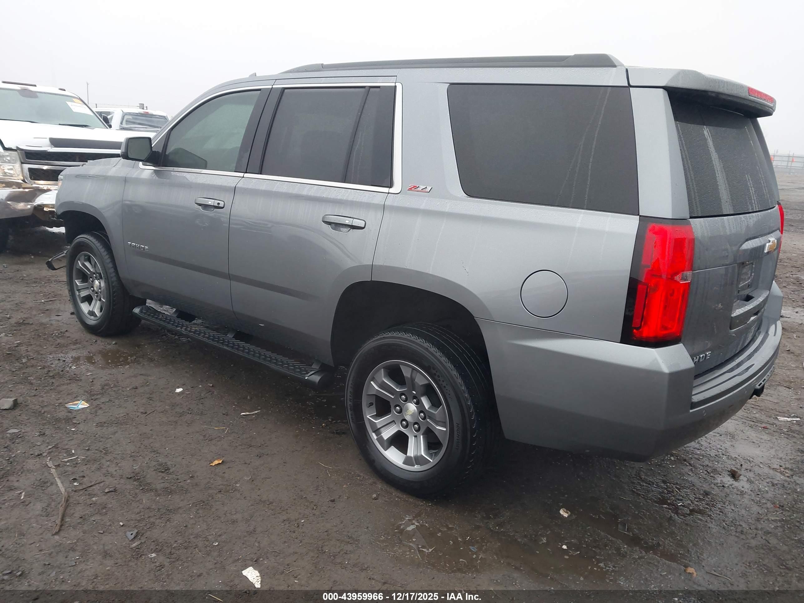 CHEVROLET TAHOE image 3