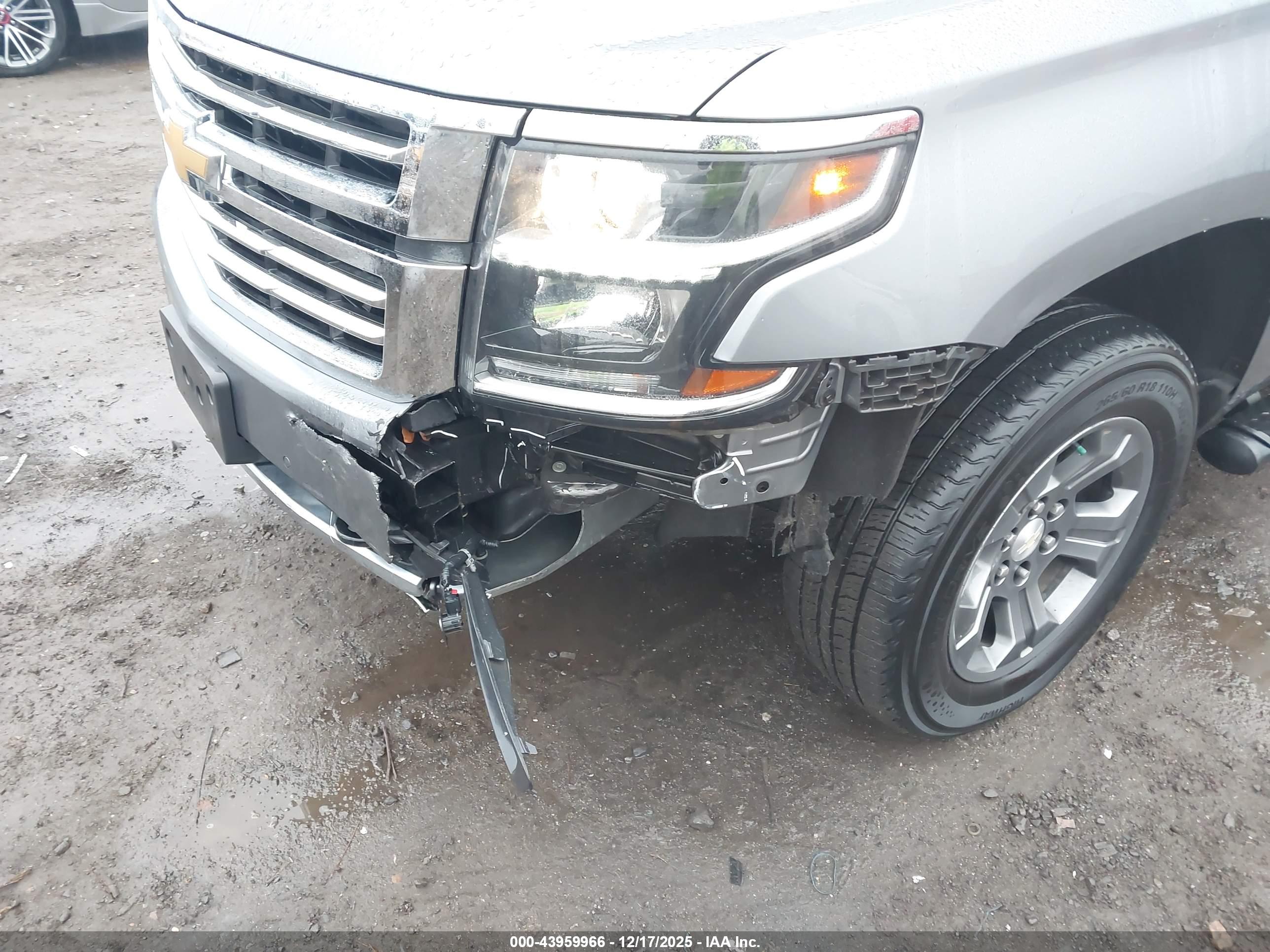 CHEVROLET TAHOE image 6