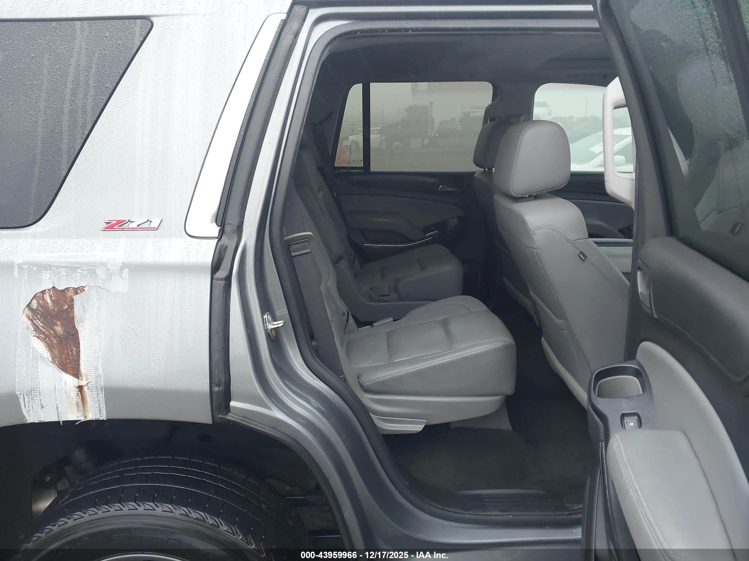 CHEVROLET TAHOE image 8