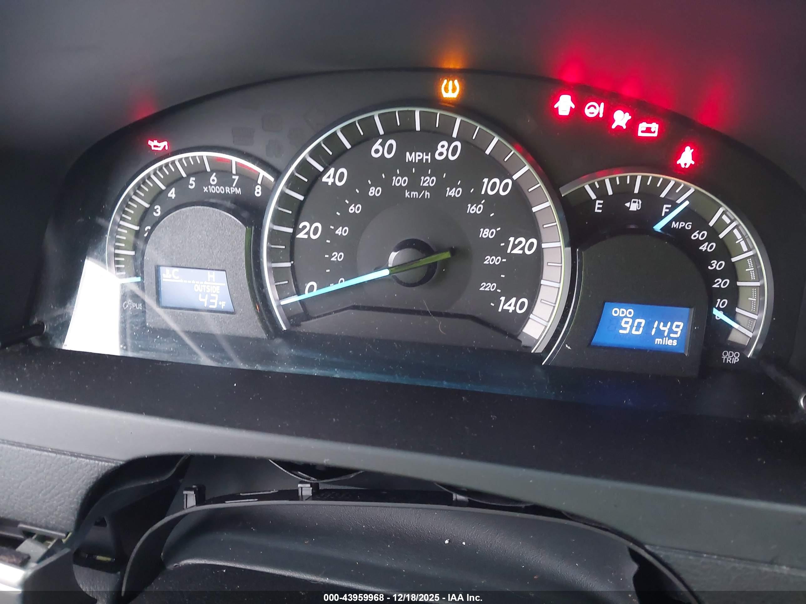 TOYOTA CAMRY image 7