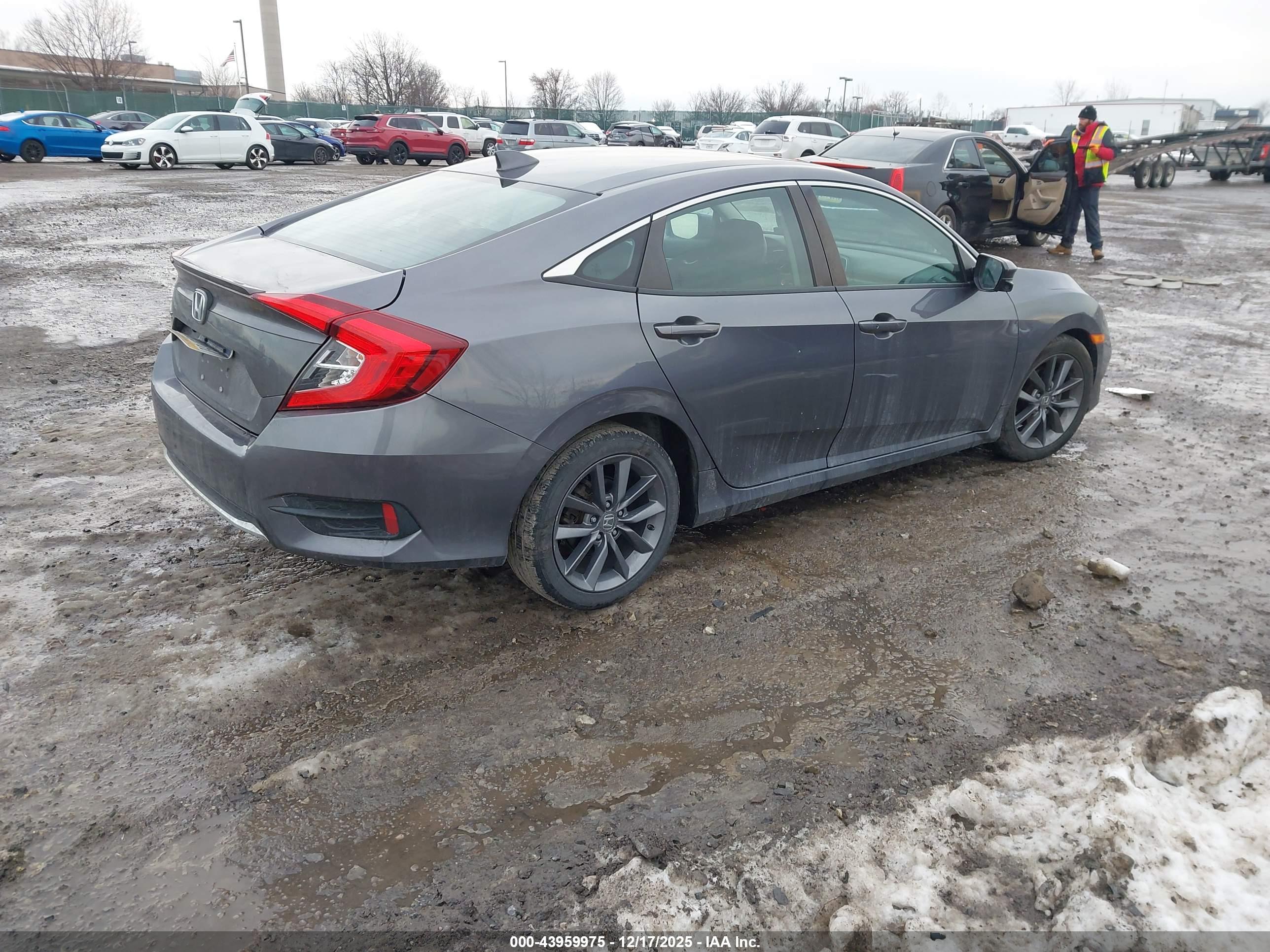 HONDA CIVIC image 4