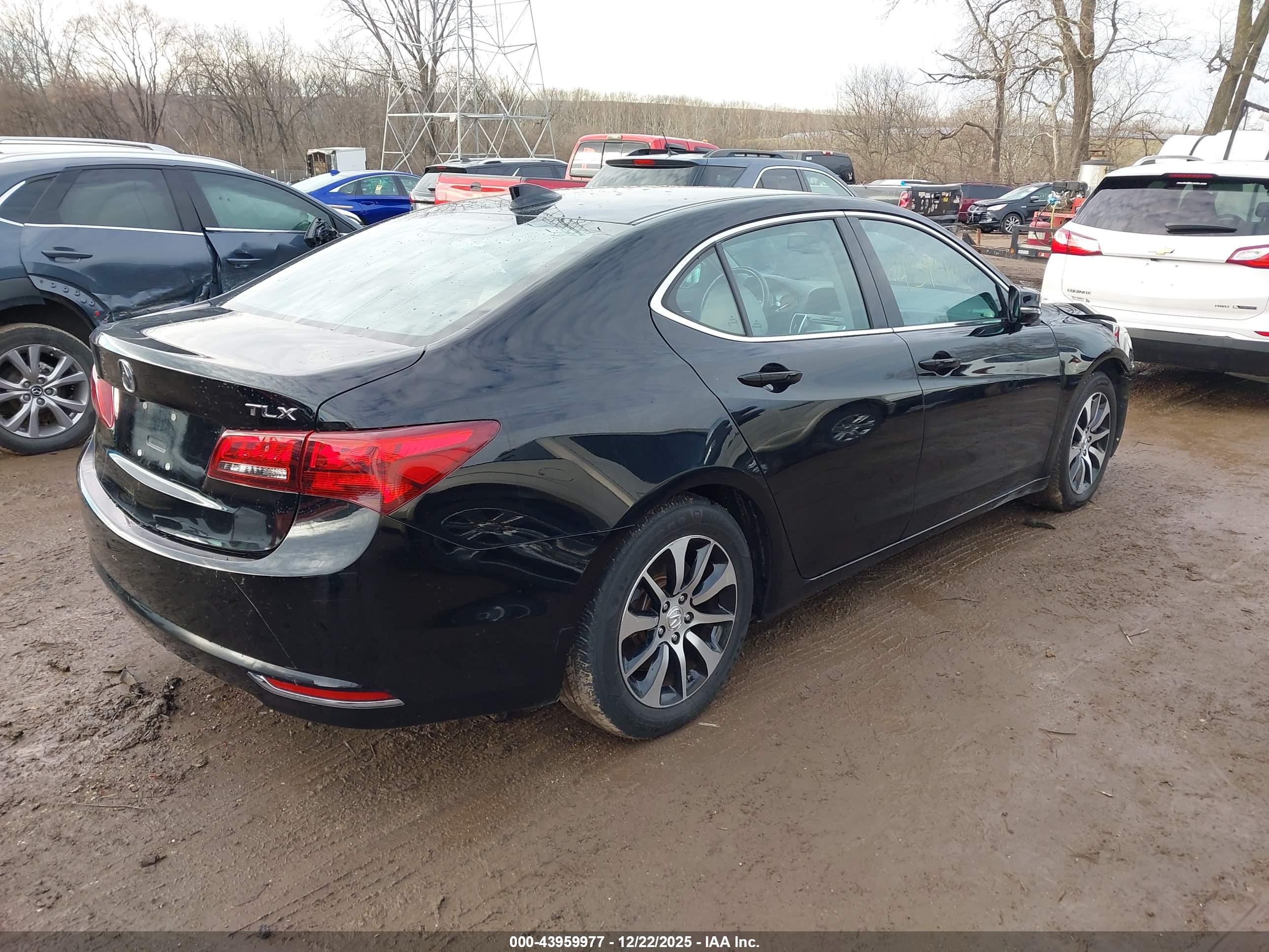 ACURA TLX image 4