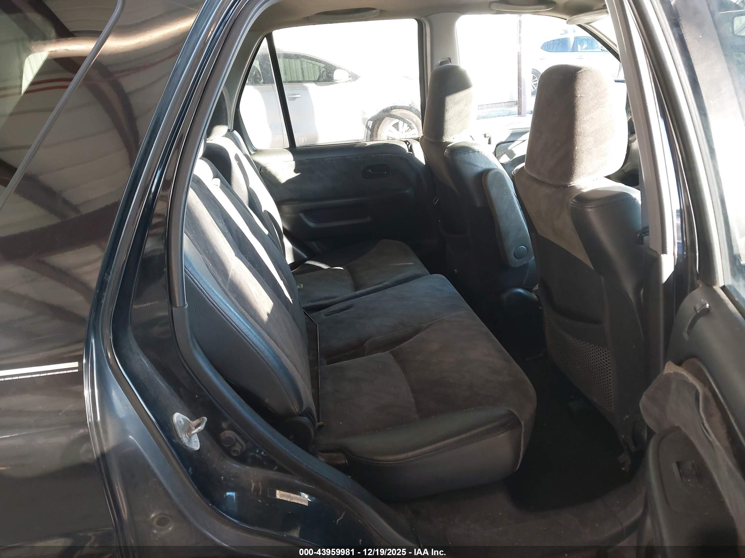 HONDA CR-V image 8