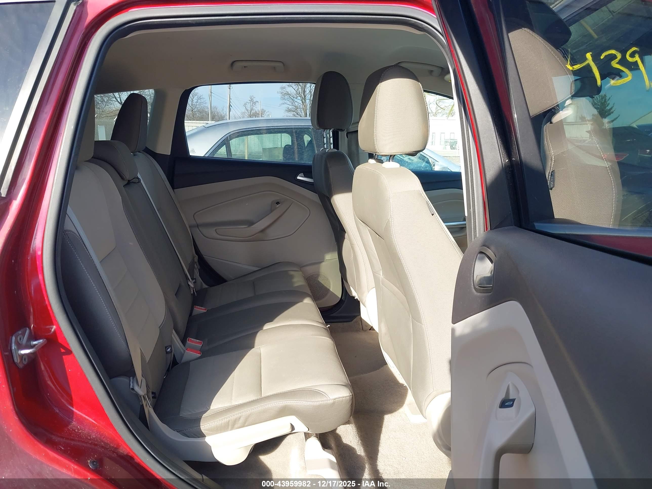 FORD ESCAPE image 8