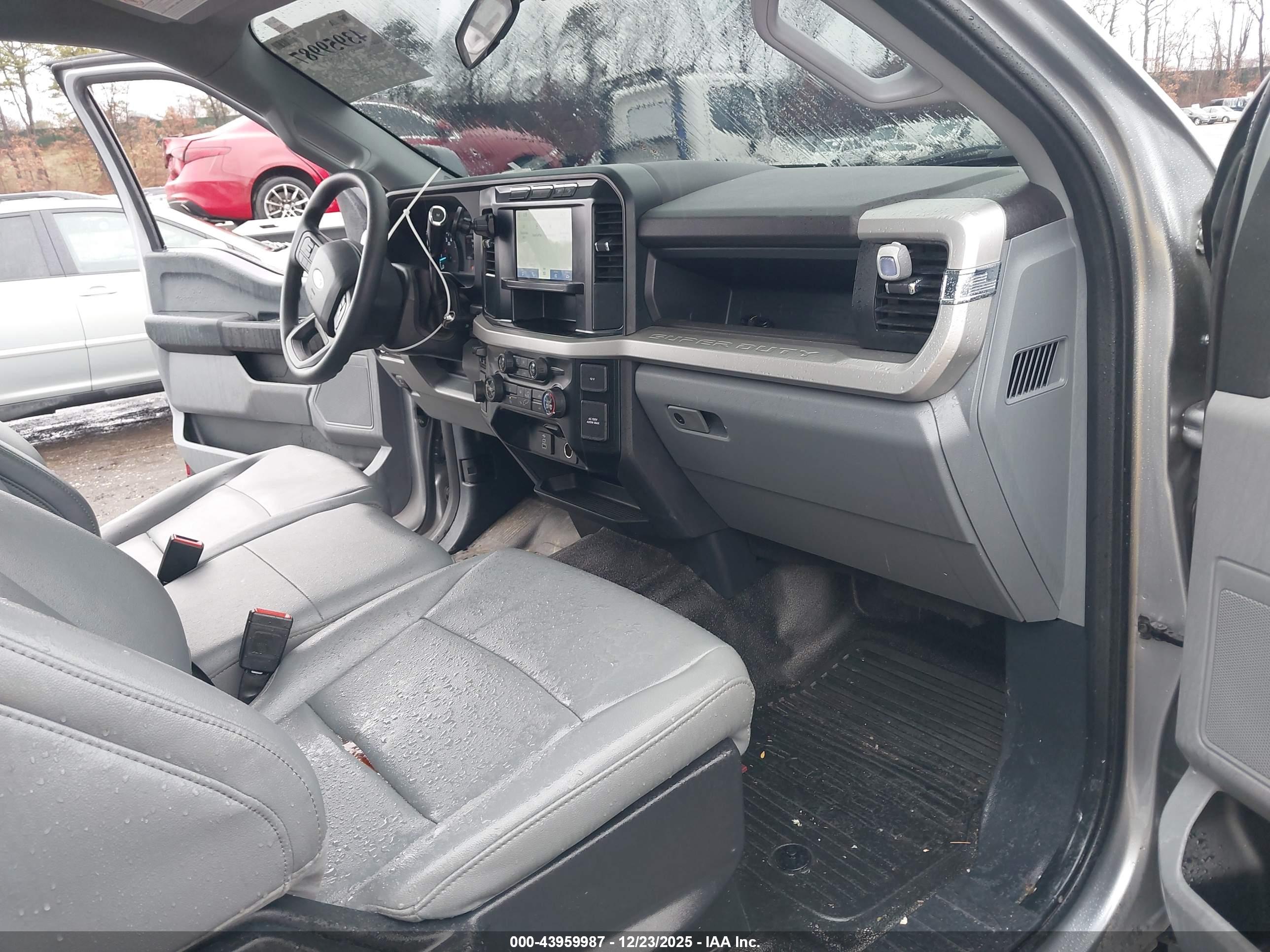 FORD F-250 image 5