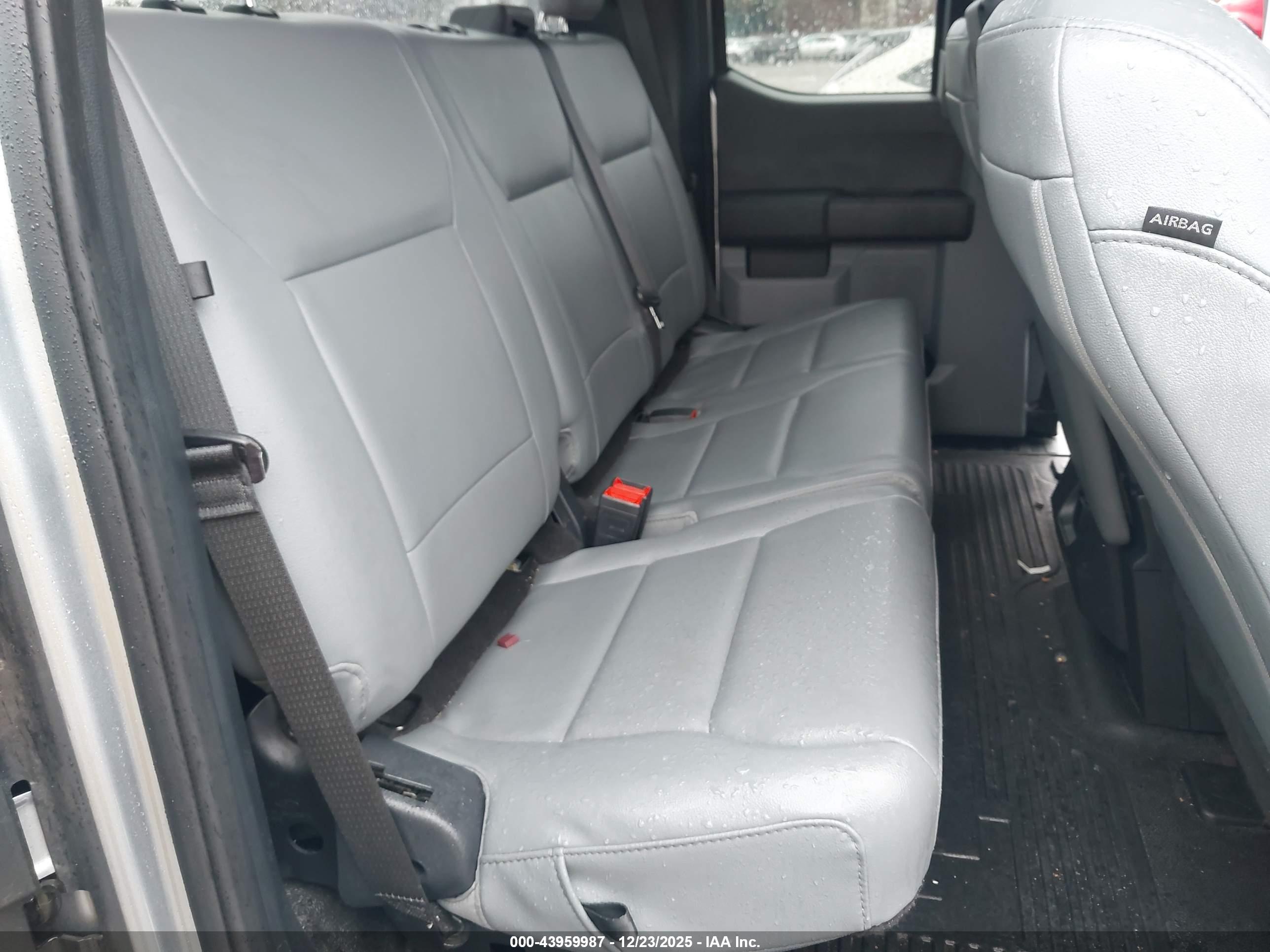 FORD F-250 image 8