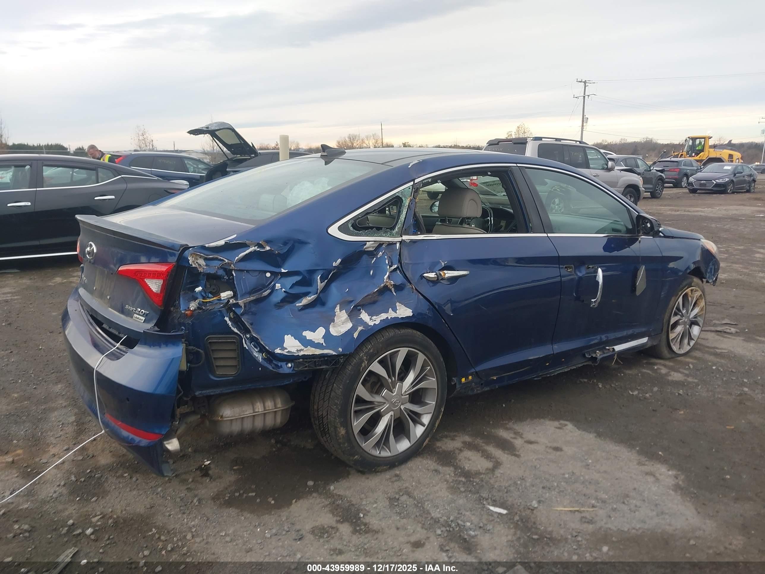 HYUNDAI SONATA image 4