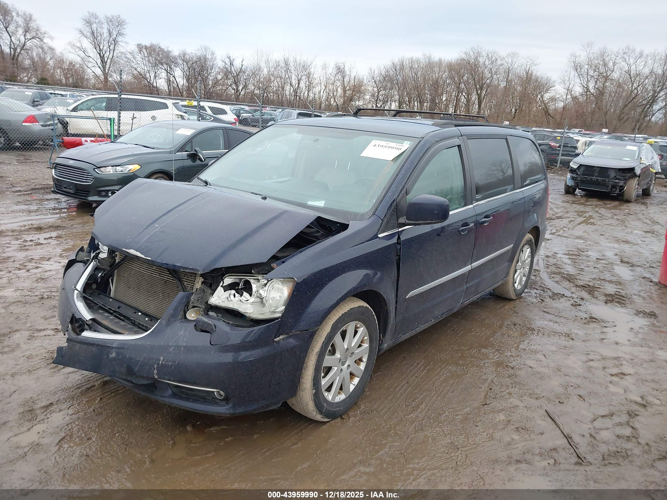 CHRYSLER TOWN image 2