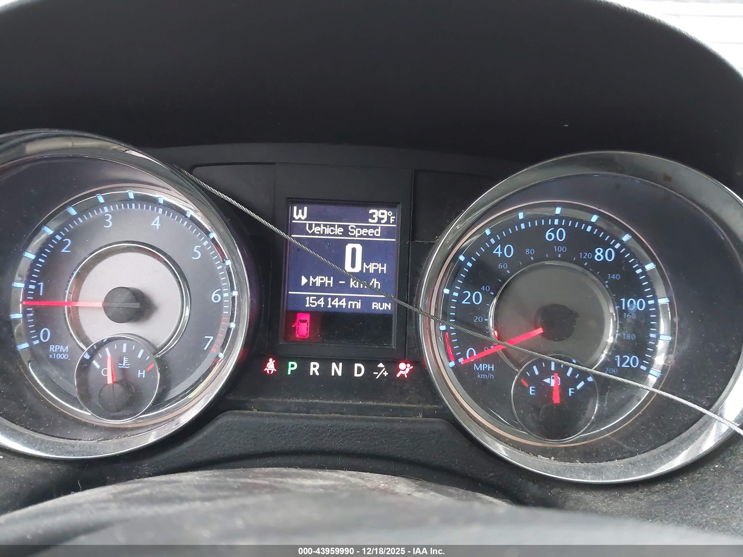 CHRYSLER TOWN image 7