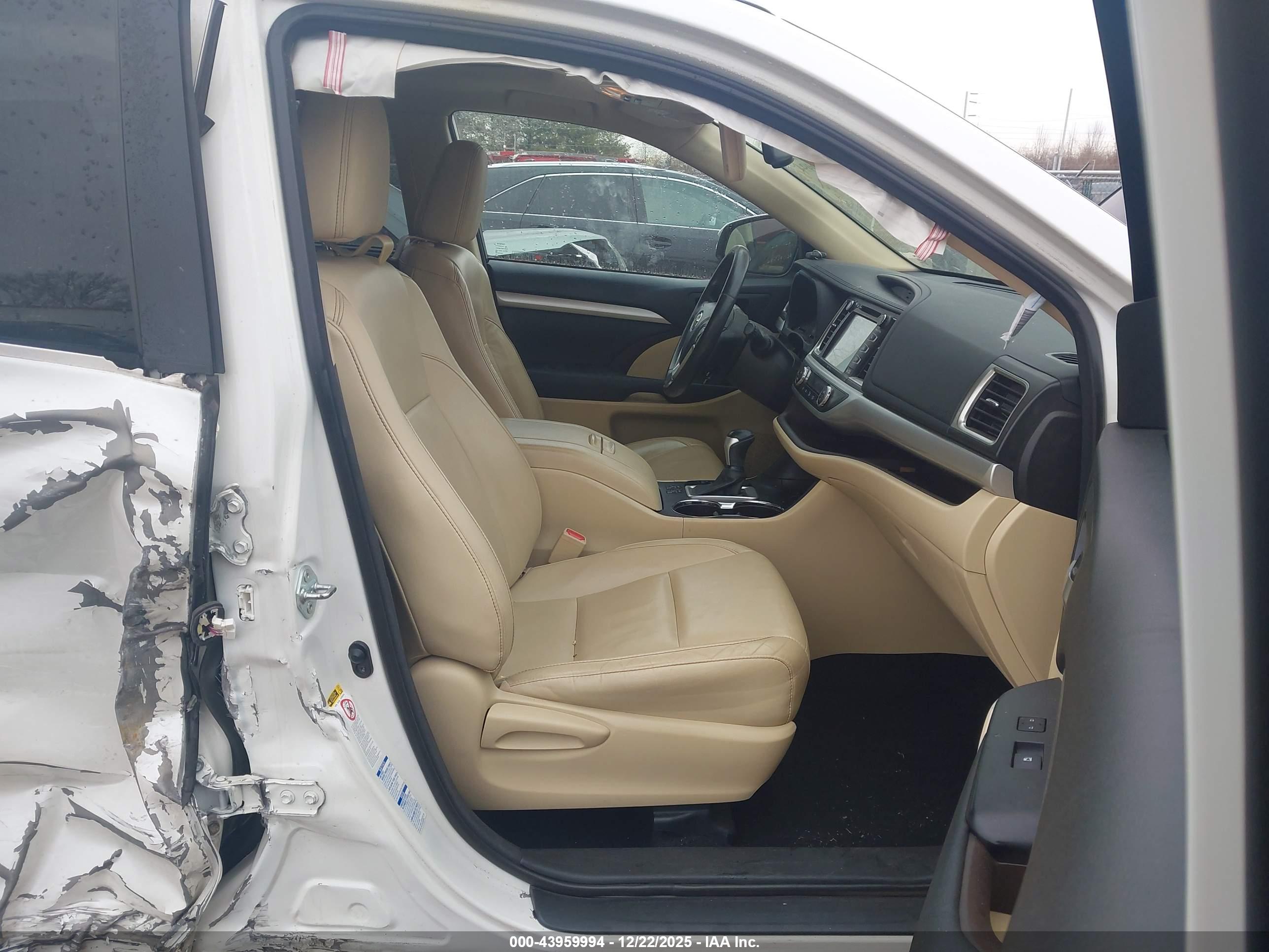 TOYOTA HIGHLANDER image 5