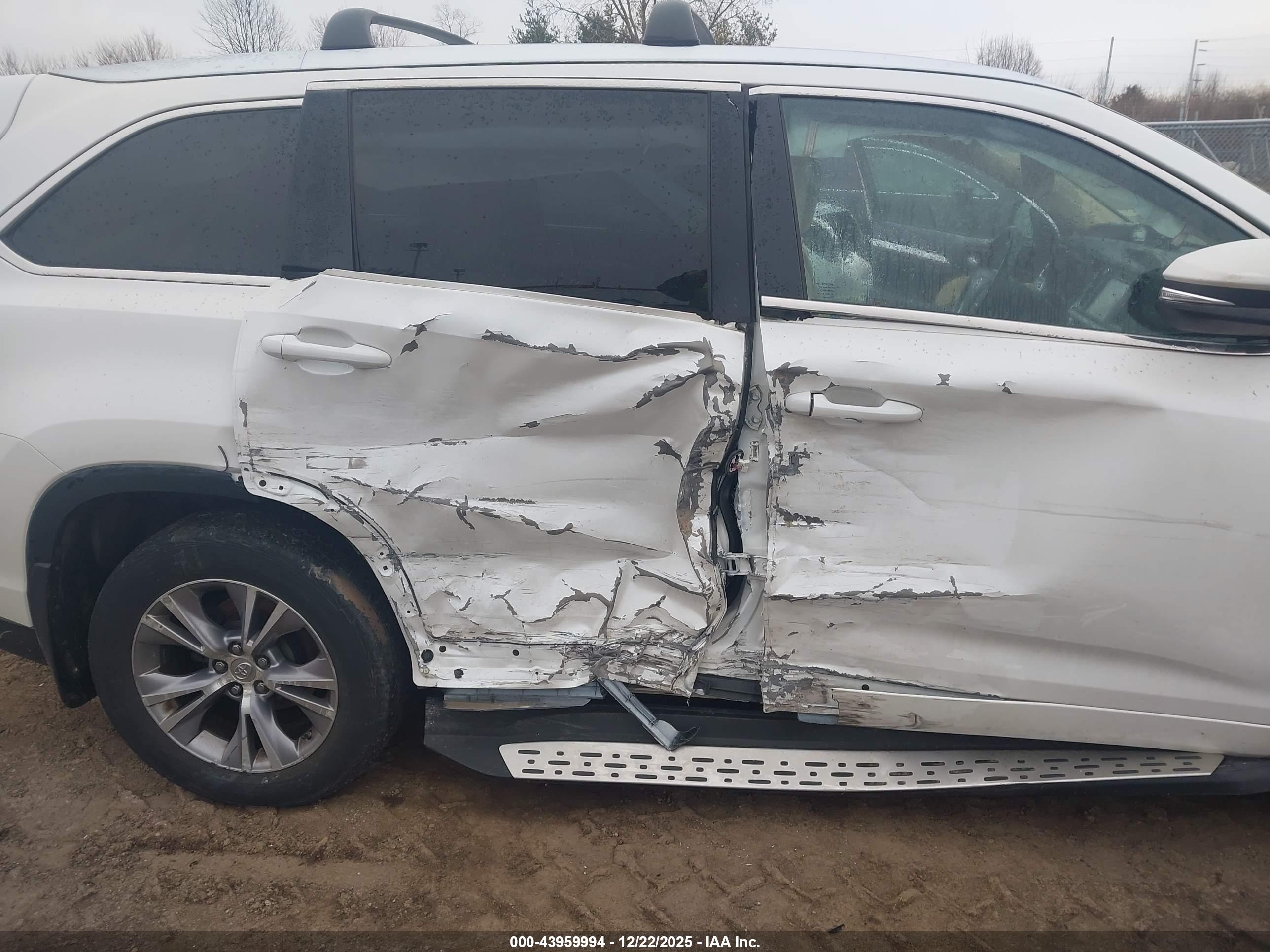 TOYOTA HIGHLANDER image 6