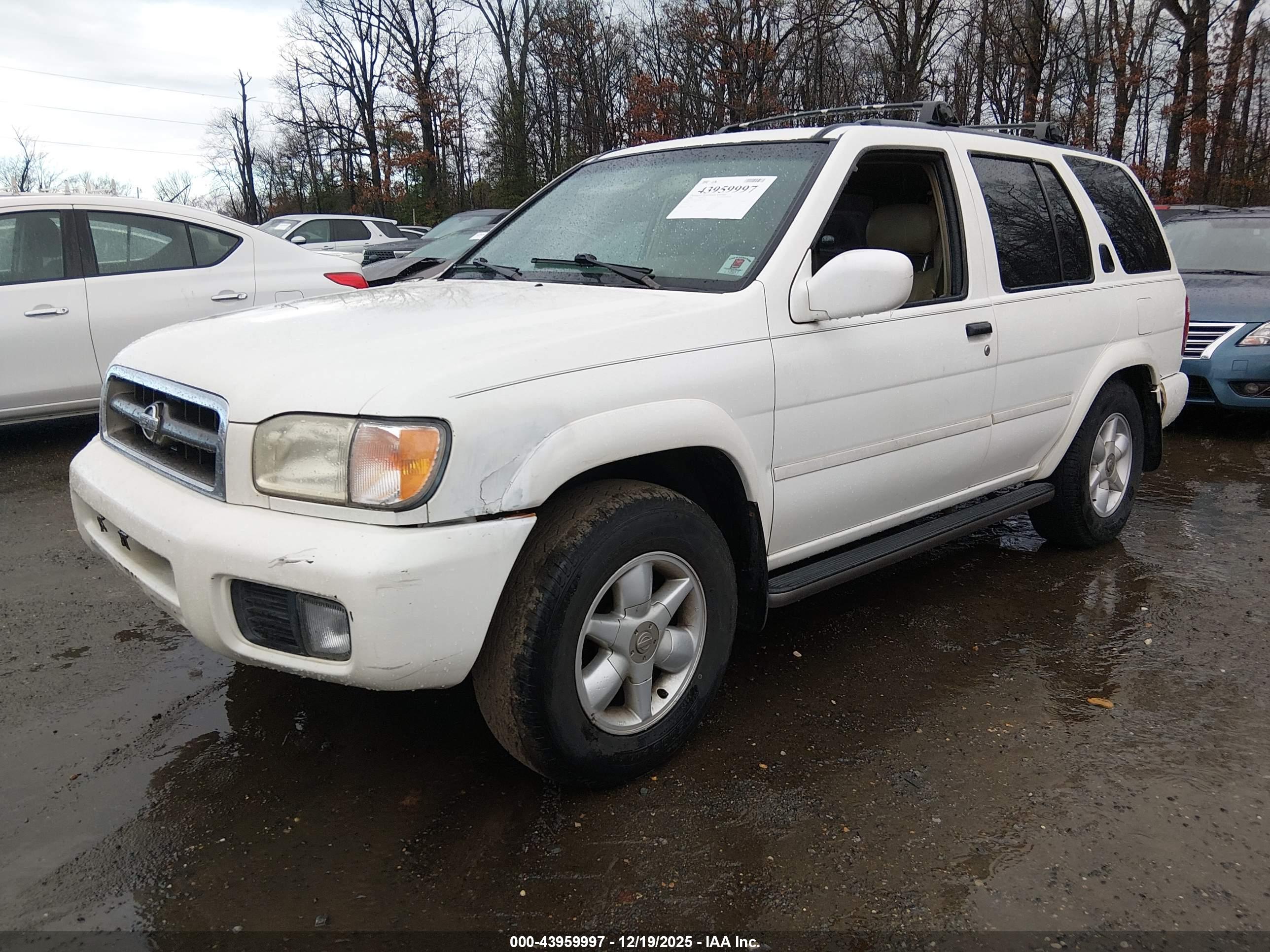 NISSAN PATHFINDER image 2