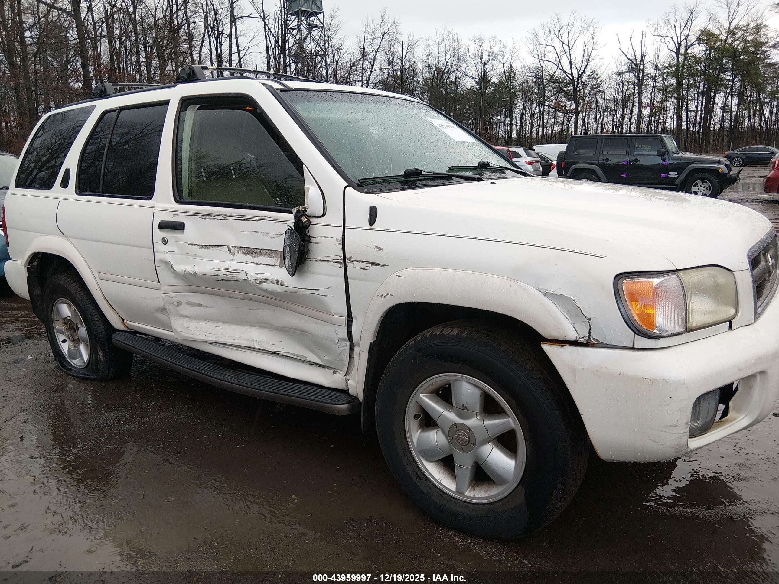 NISSAN PATHFINDER image 6