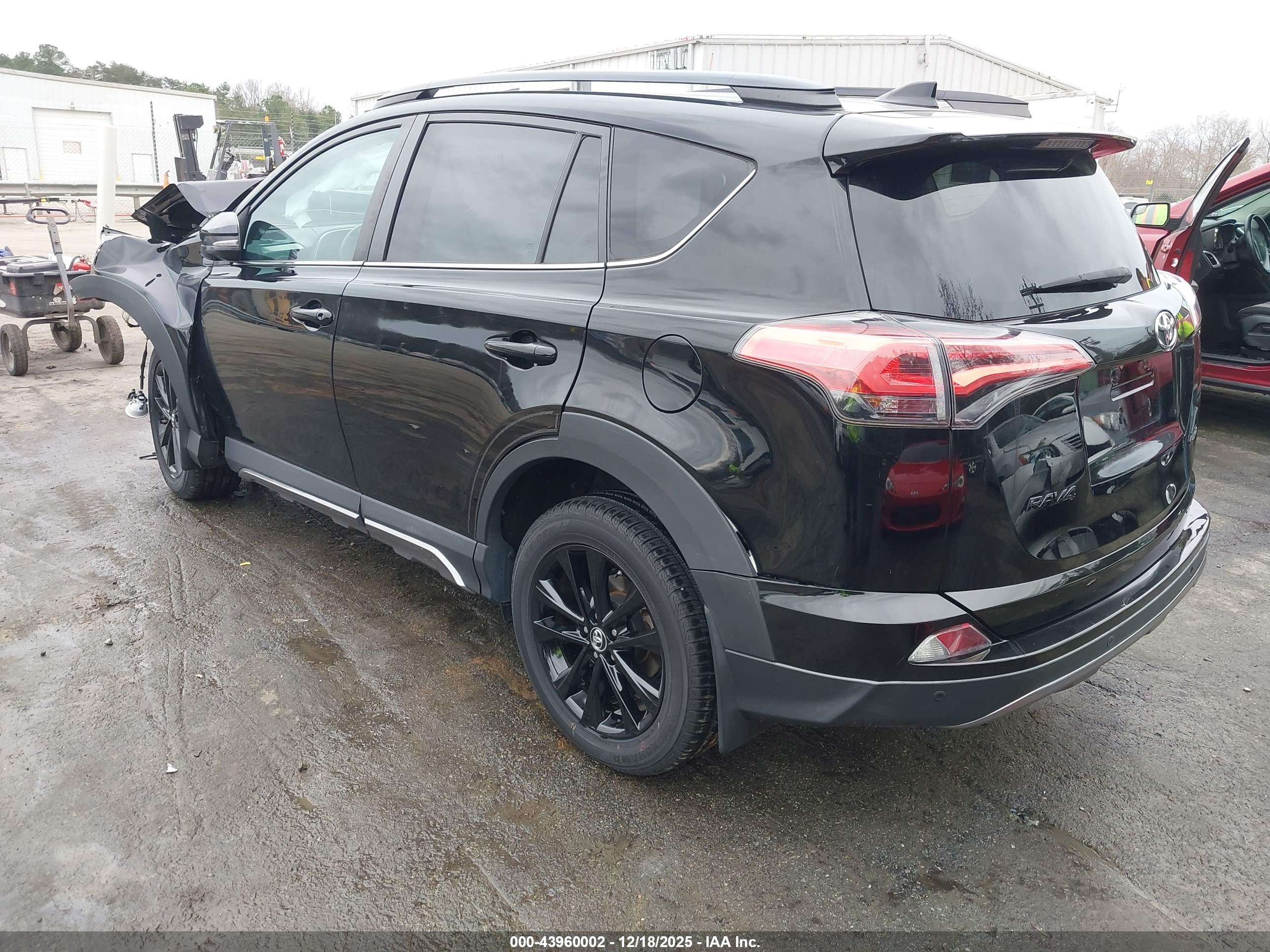 TOYOTA RAV4 image 3