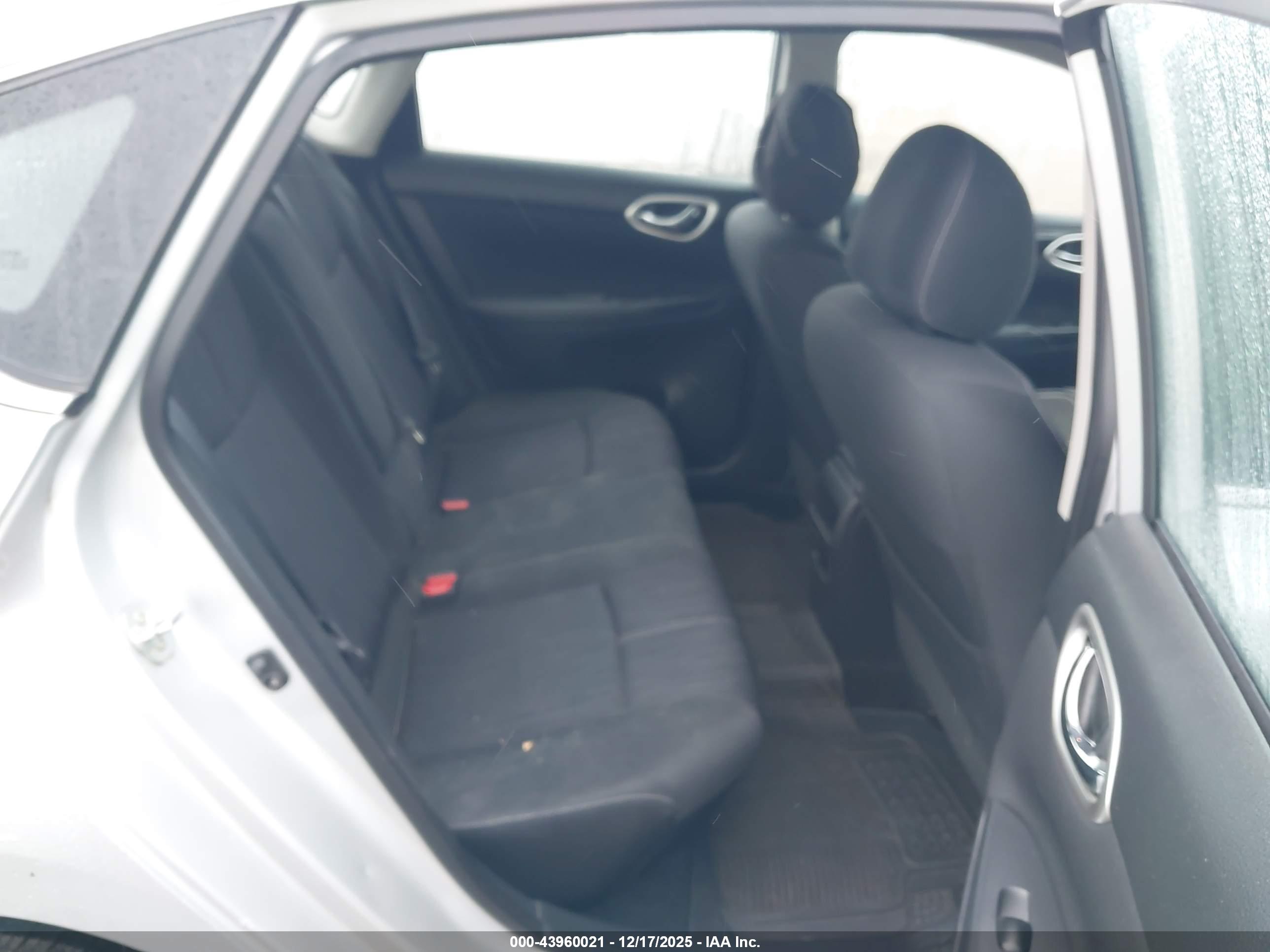 NISSAN SENTRA image 8