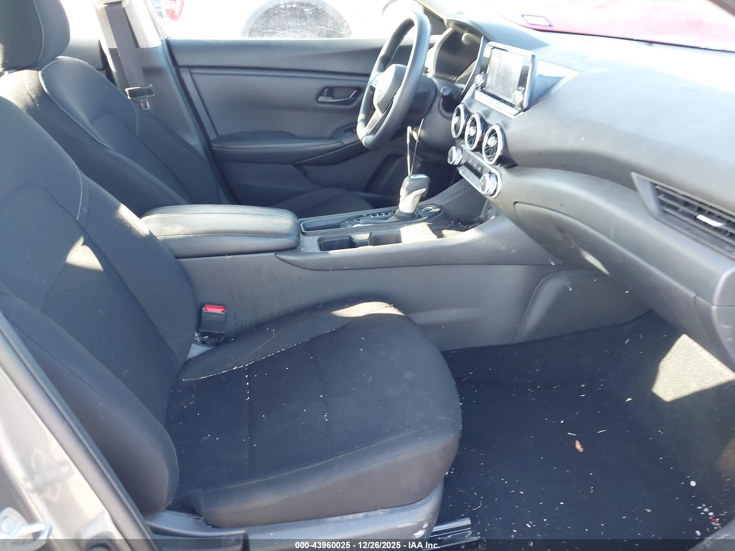NISSAN SENTRA image 5