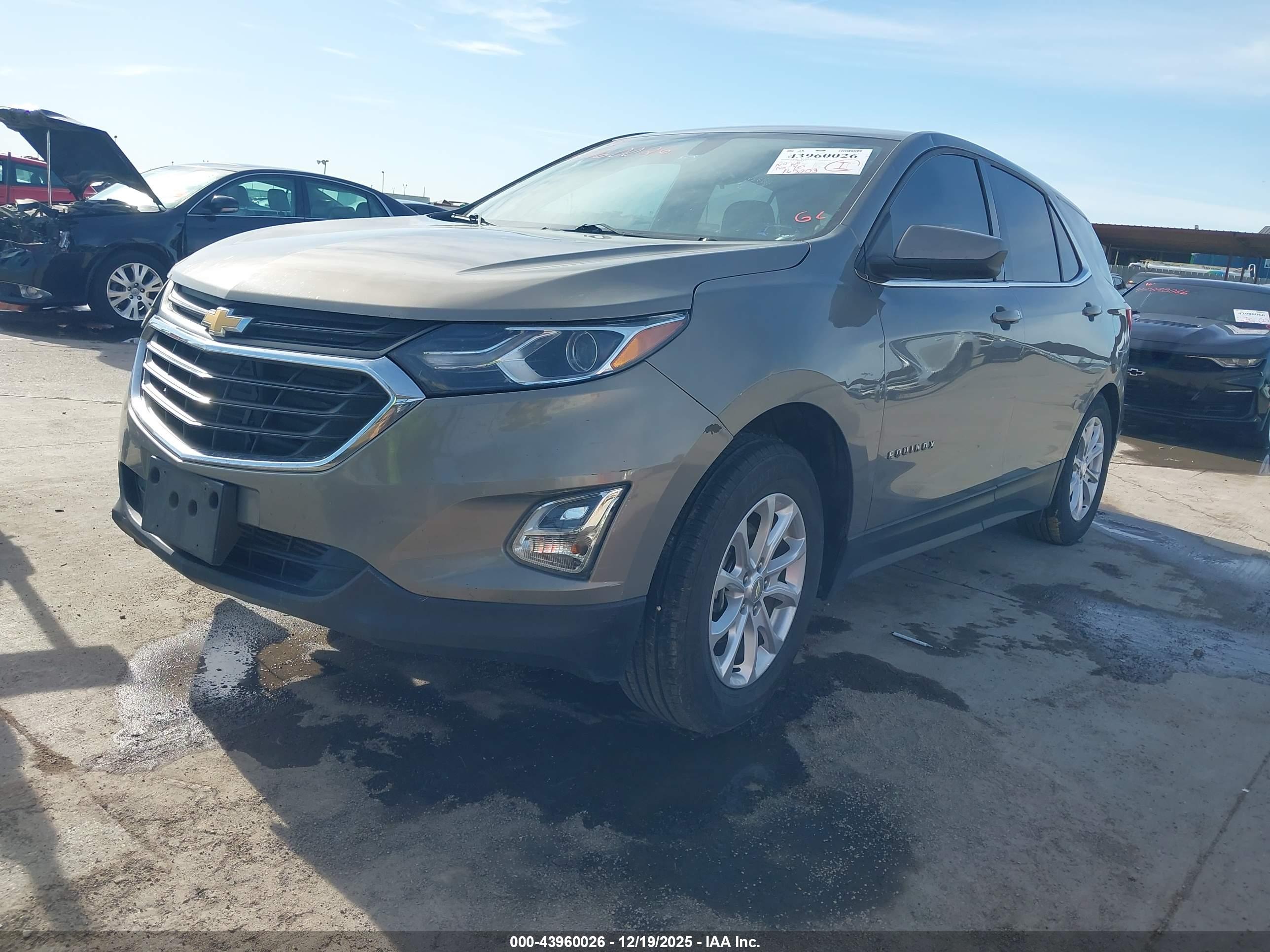 CHEVROLET EQUINOX image 2