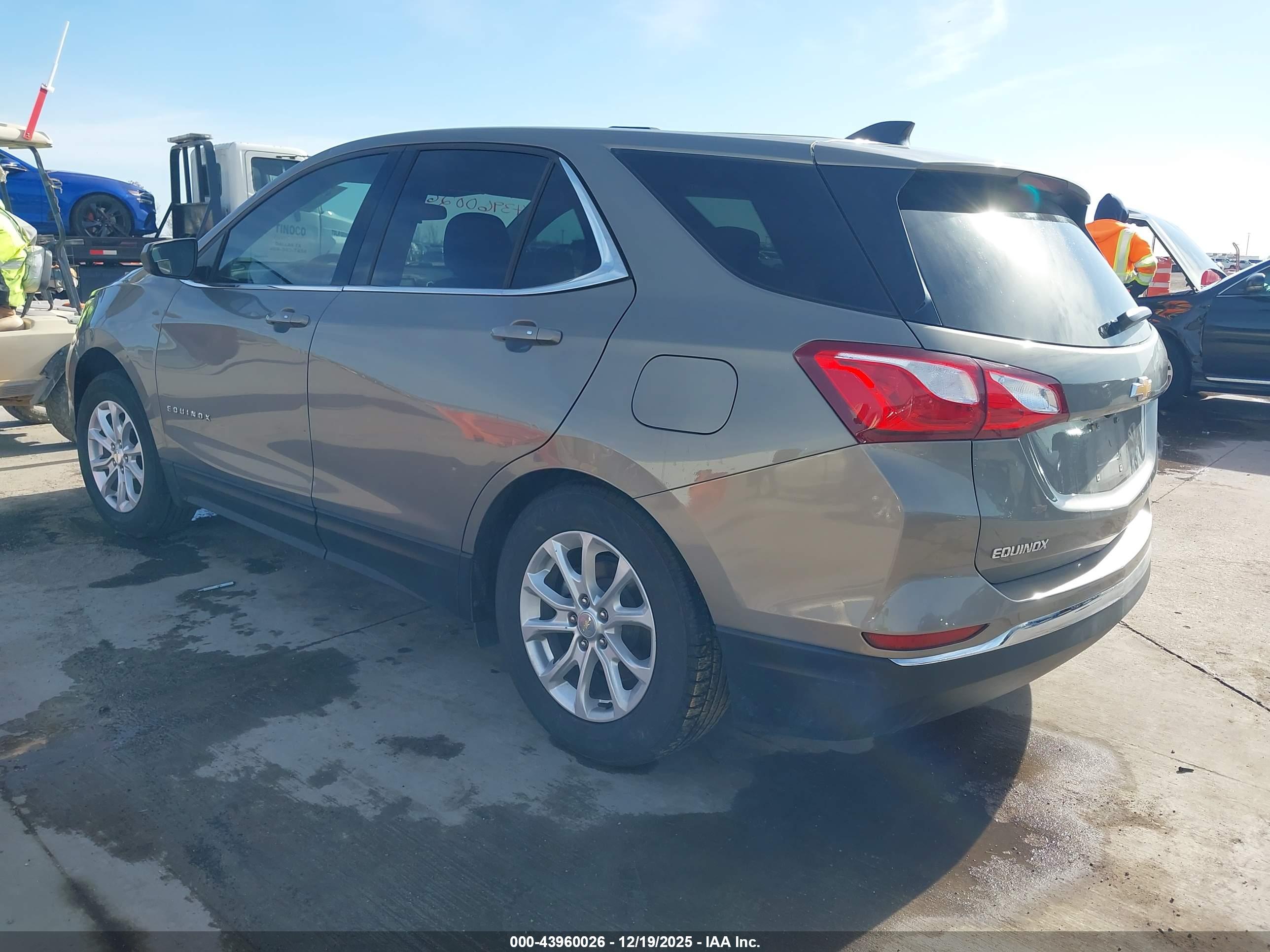 CHEVROLET EQUINOX image 3