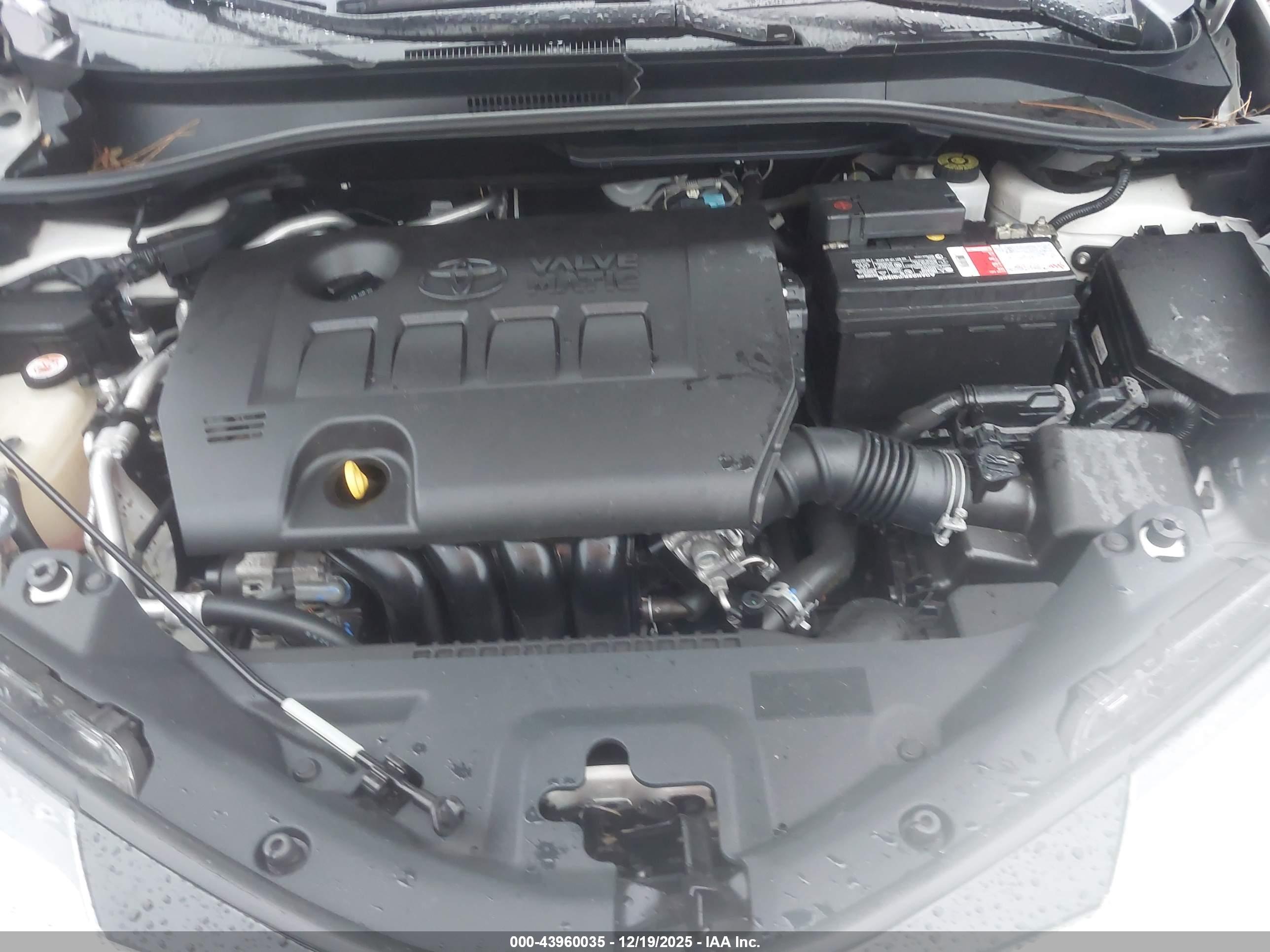 TOYOTA C-HR image 10