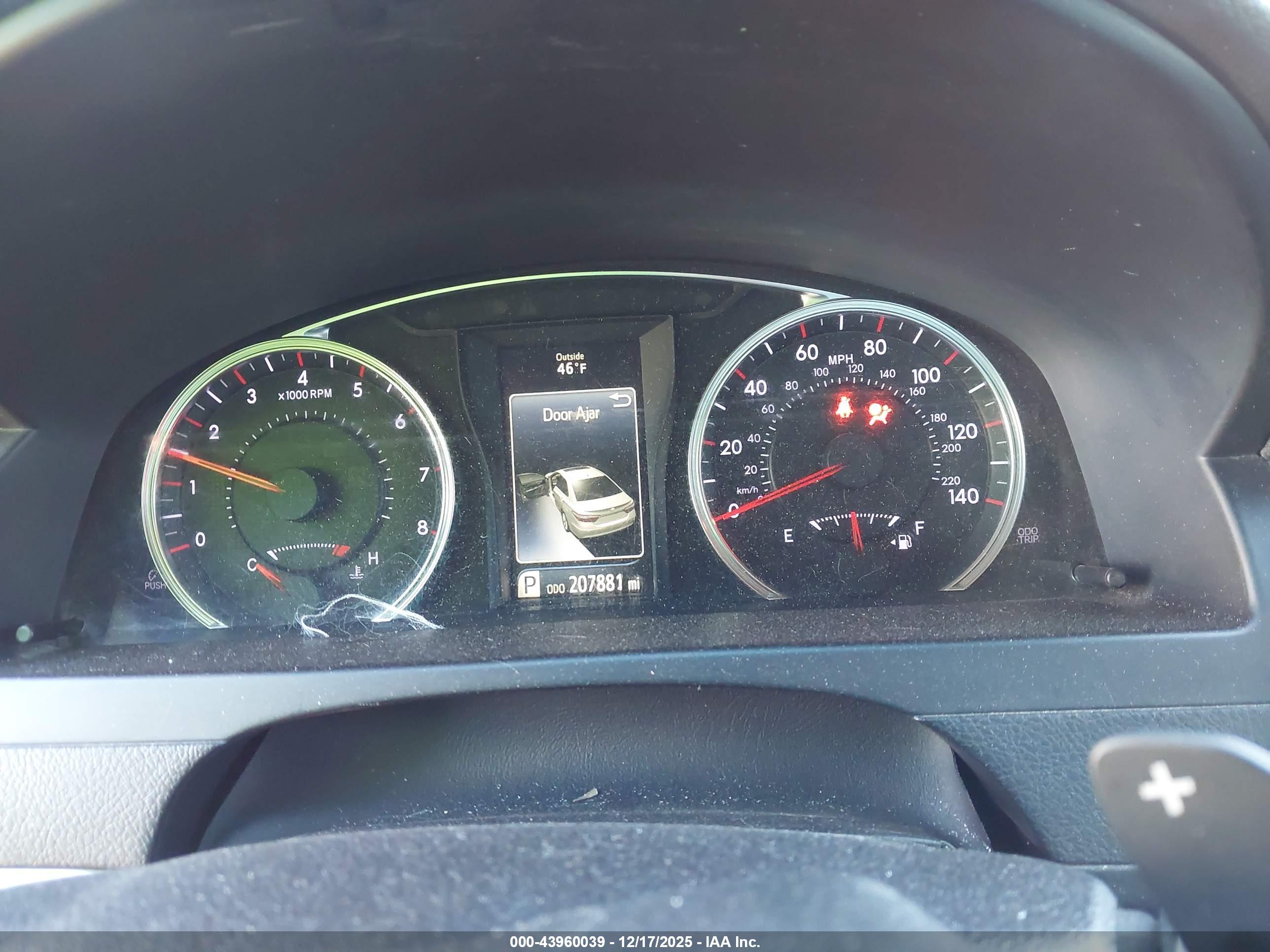TOYOTA CAMRY image 7