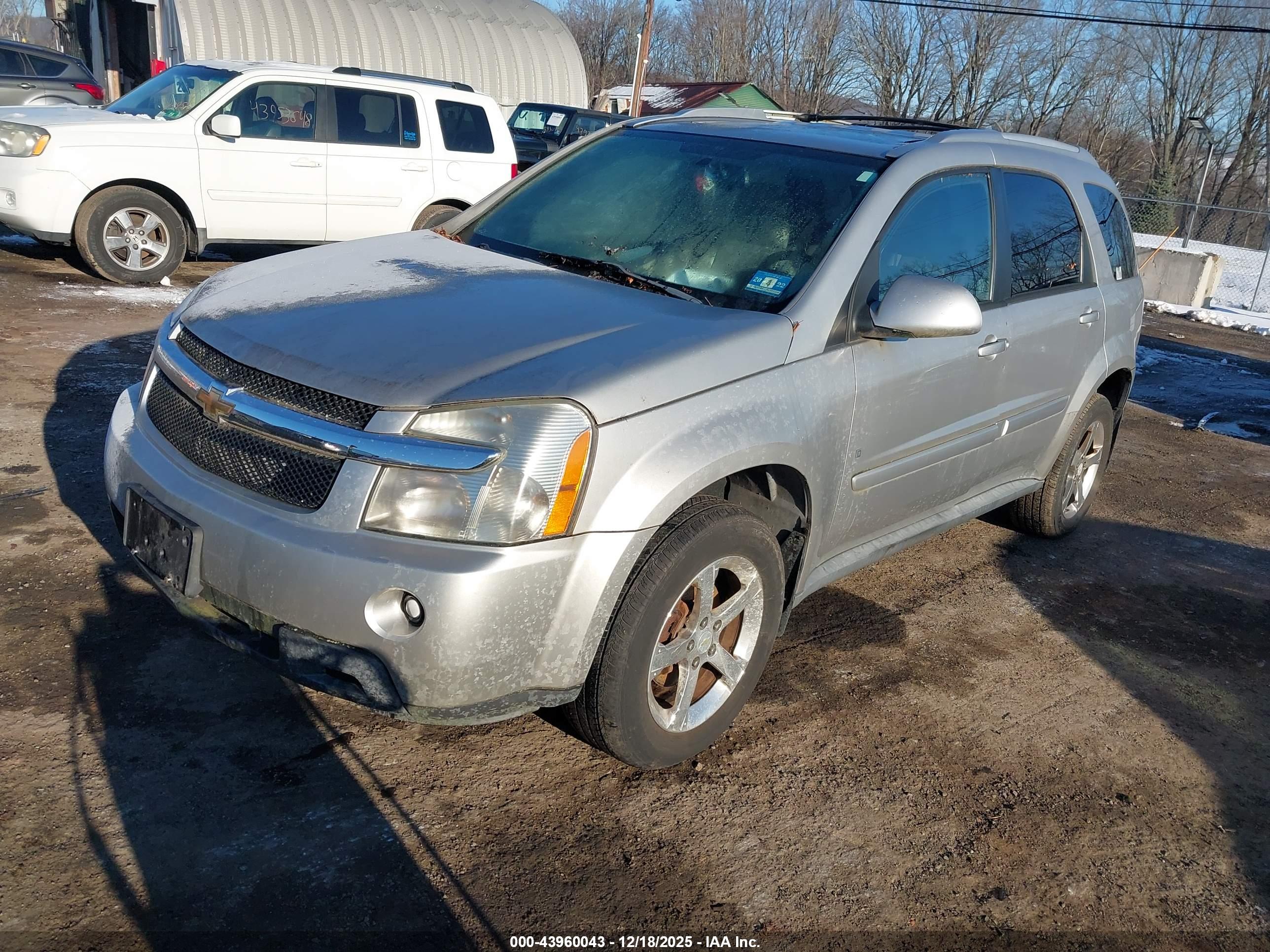CHEVROLET EQUINOX image 2