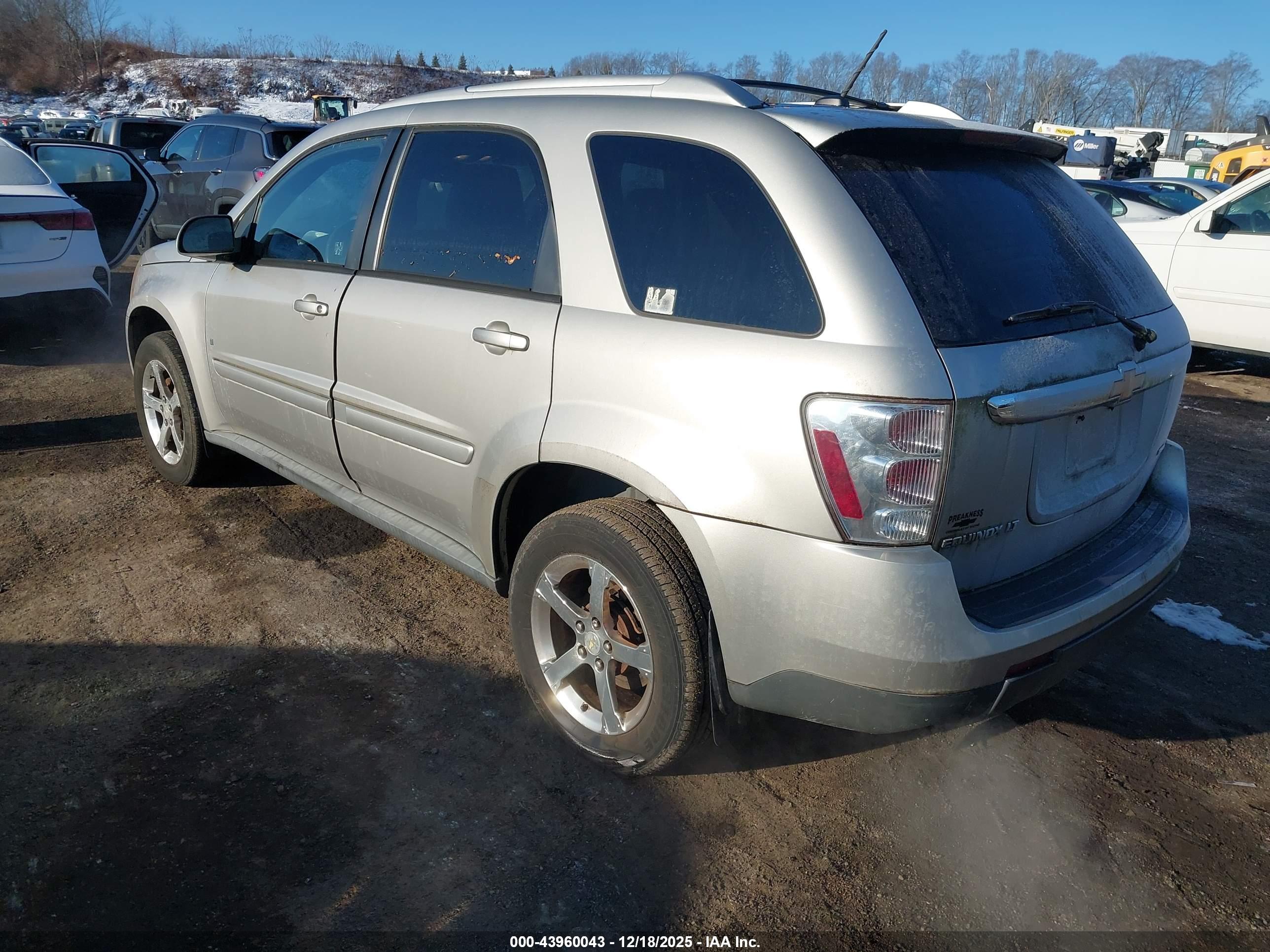 CHEVROLET EQUINOX image 3