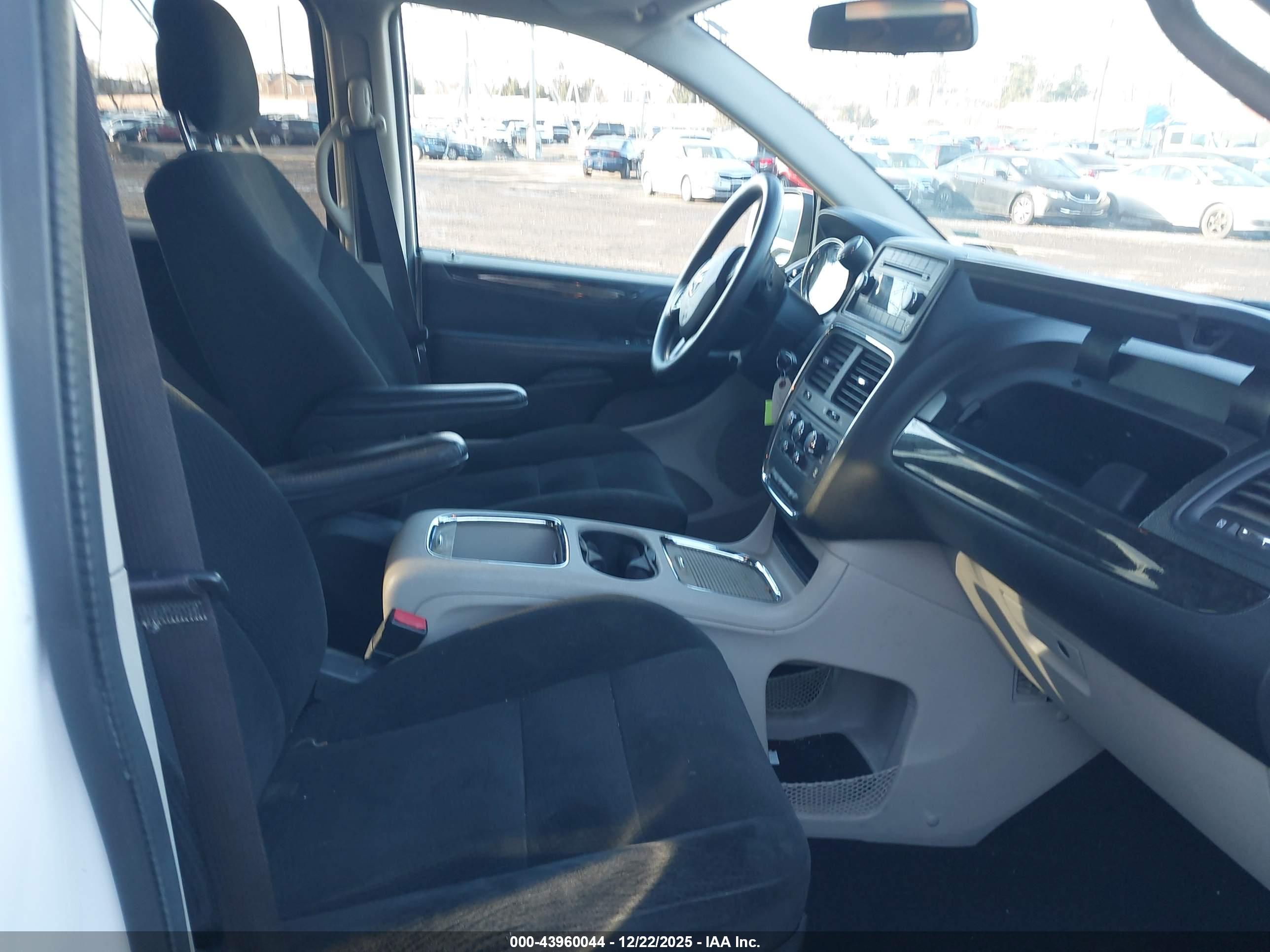 DODGE GRAND image 5