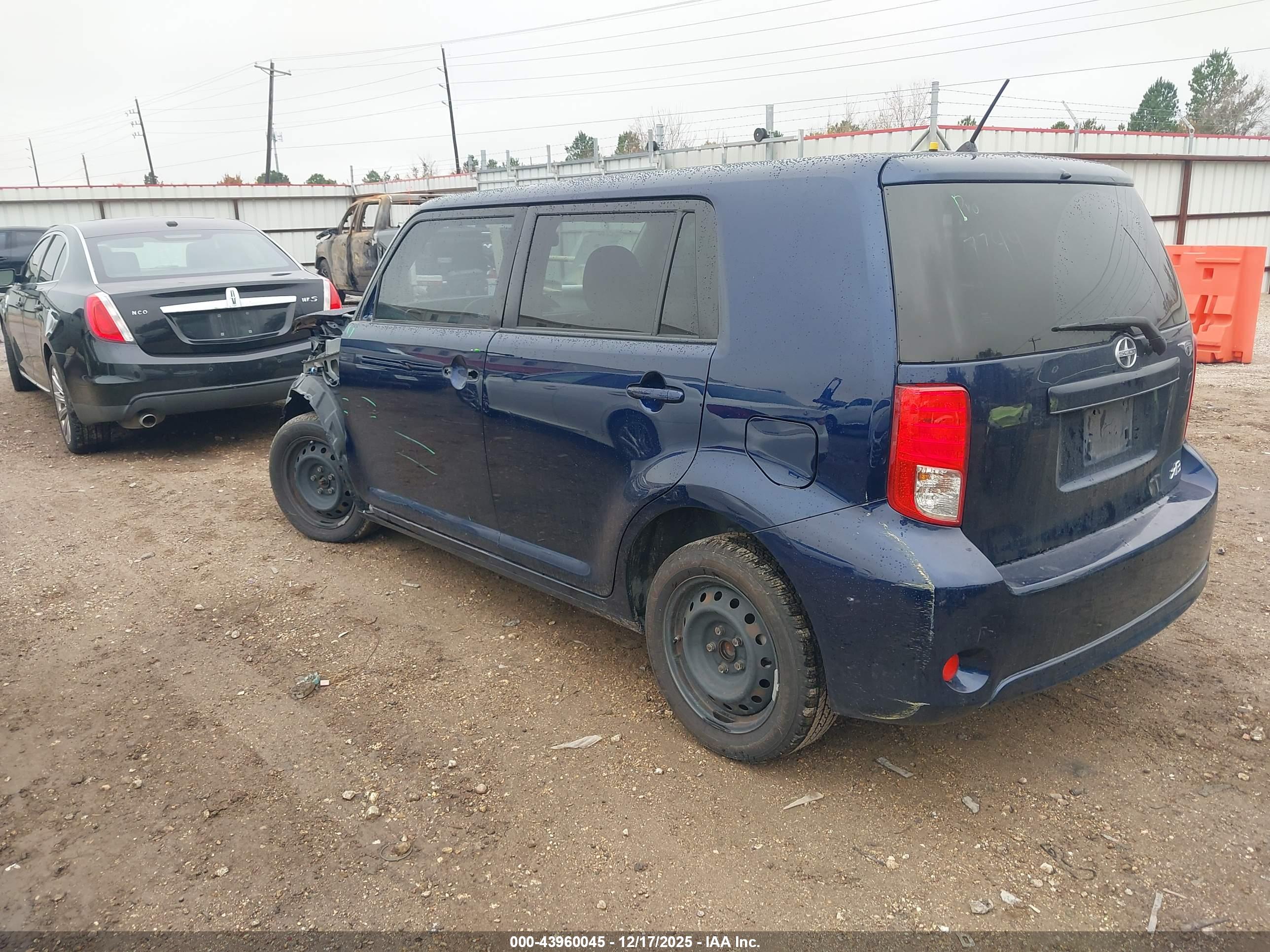 SCION XB image 3