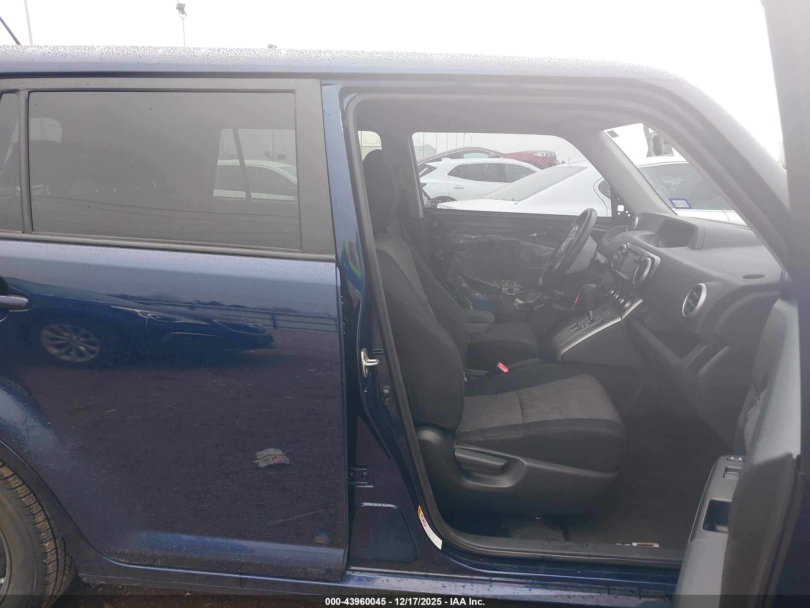 SCION XB image 5
